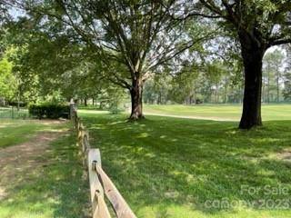 Charlotte, NC 28226,5801 Bentway DR