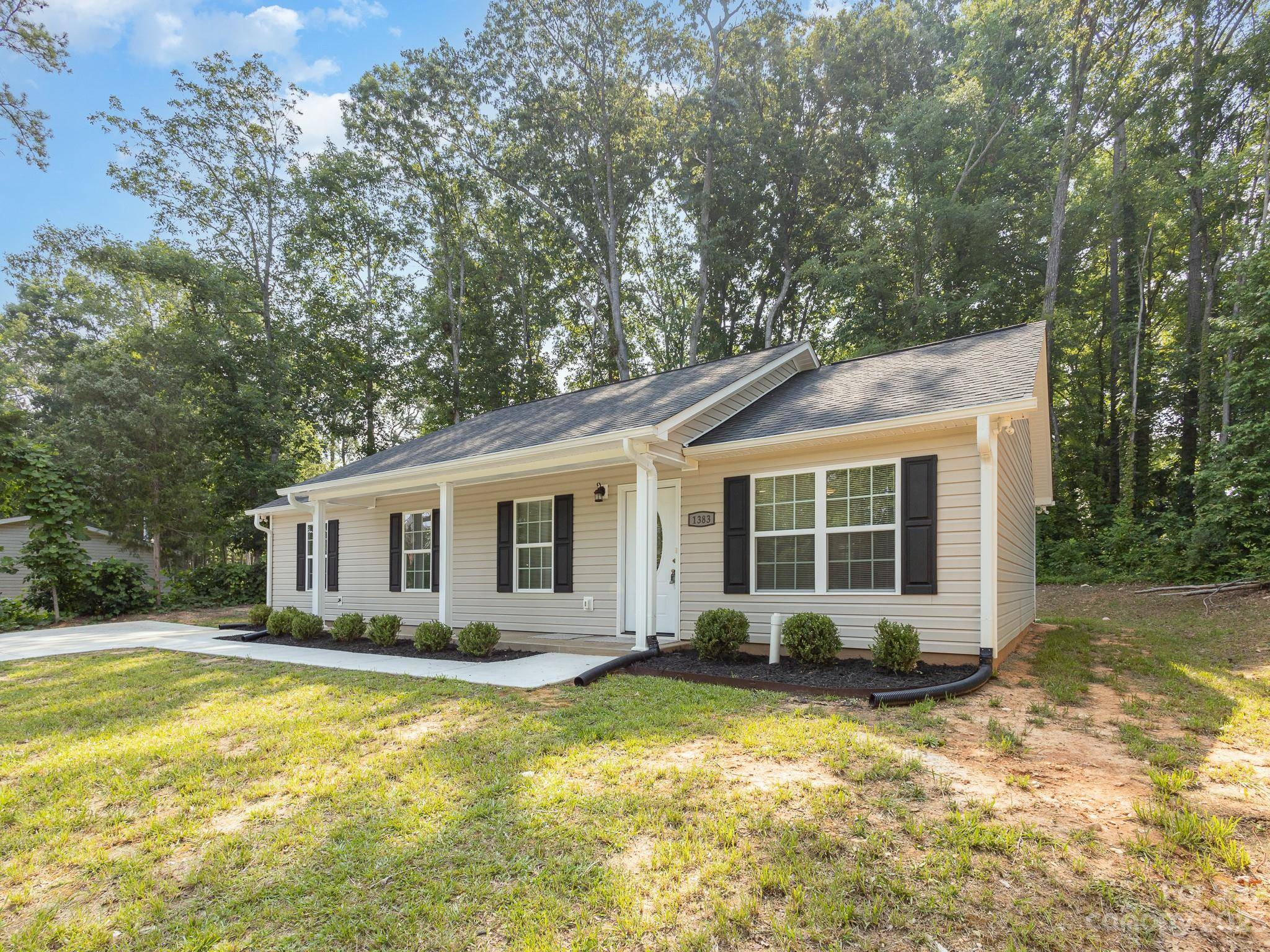 Lancaster, SC 29720,1383 Carmel RD