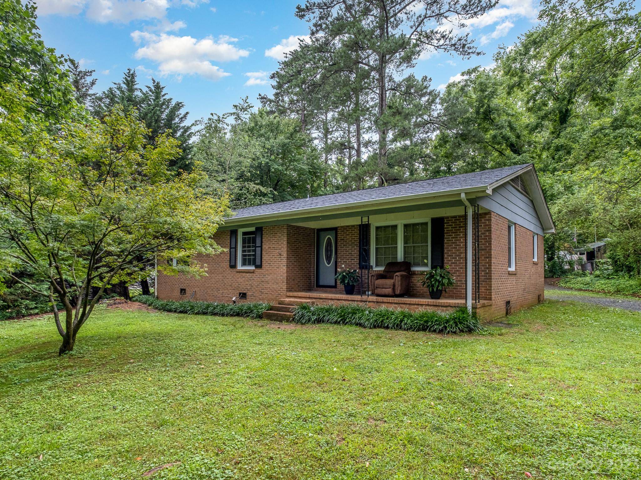 Stanley, NC 28164,648 Blacksnake RD