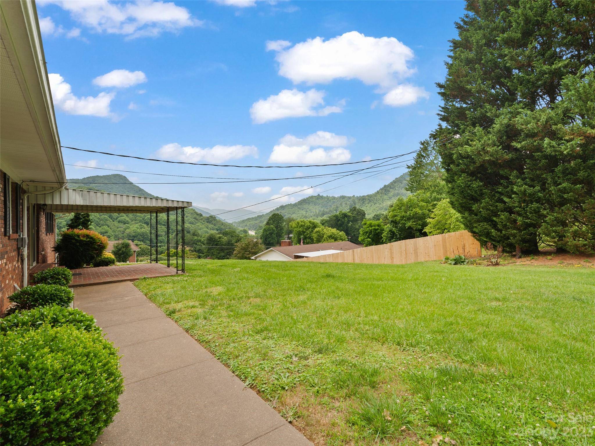 Waynesville, NC 28785,428 Ivy Hill DR