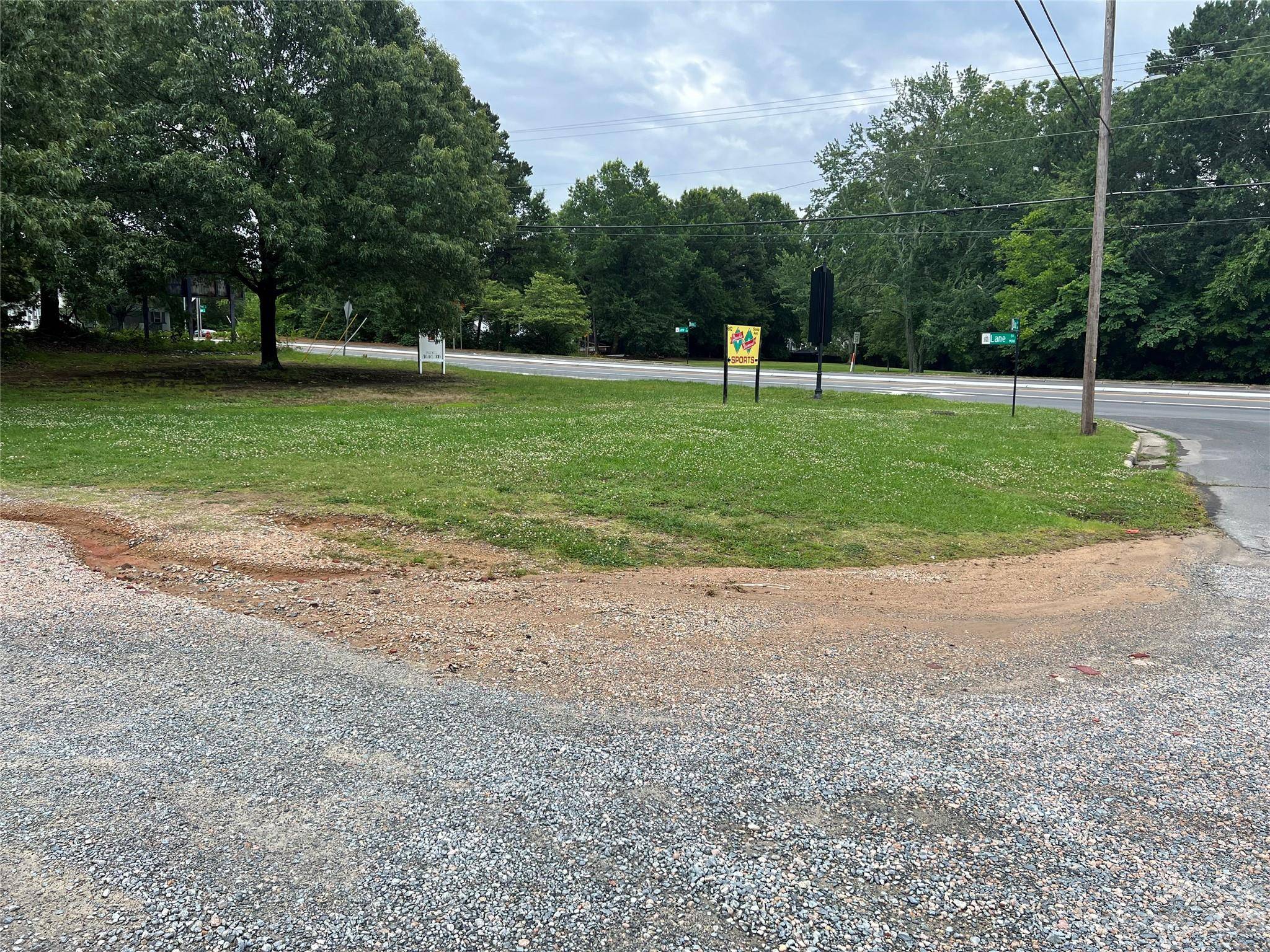 Kannapolis, NC 28083,903 Lane ST