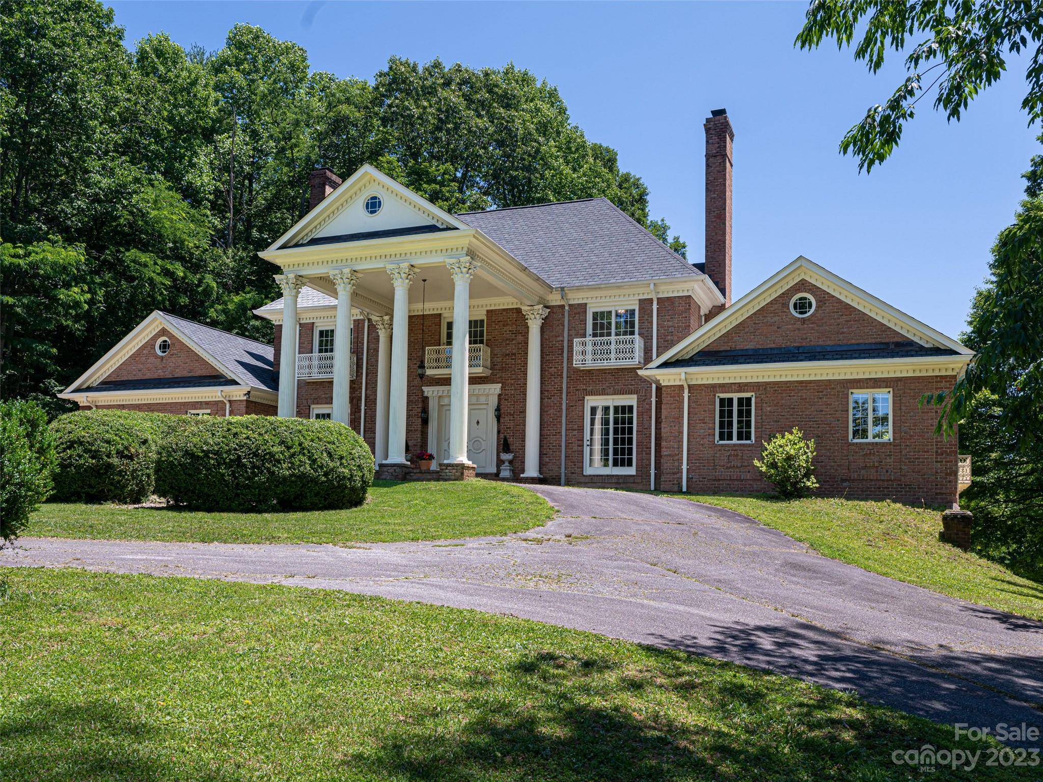 Hendersonville, NC 28739,30 Trenholm Woods DR