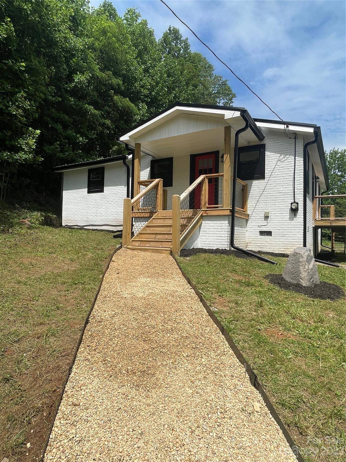 Sylva, NC 28779,12 Posey Blanton RD