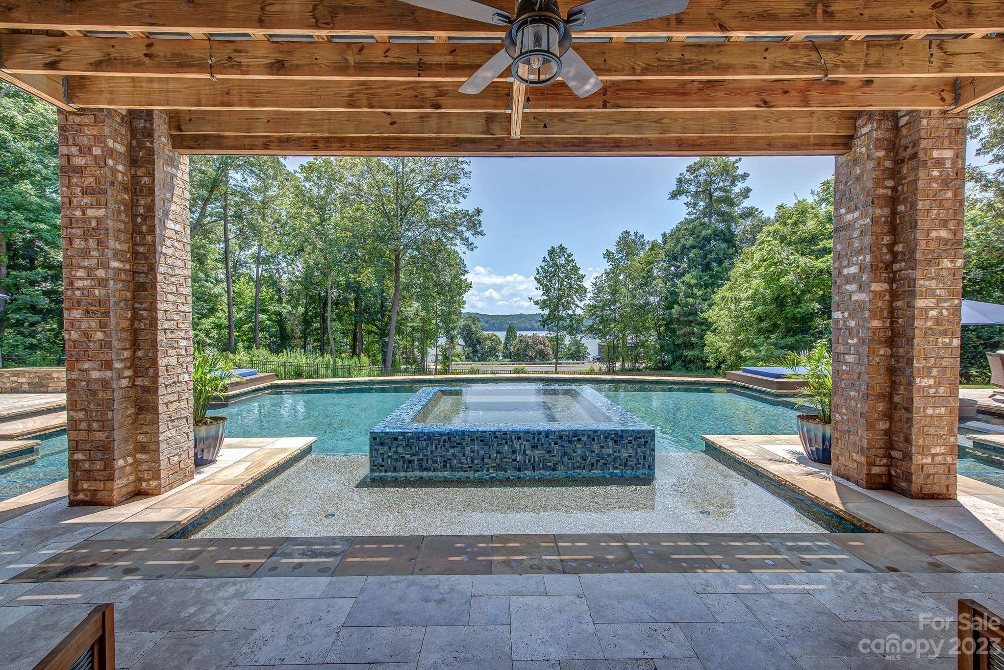 Lake Wylie, SC 29710,344 Stone Cliff LN