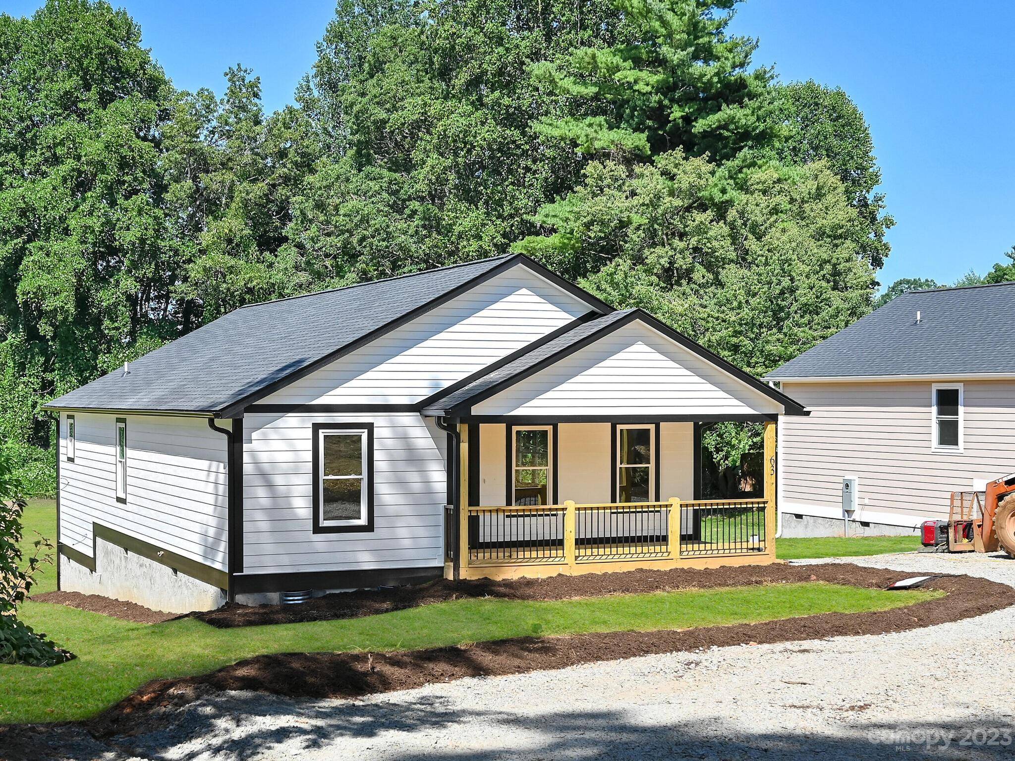 East Flat Rock, NC 28726,63 Barbara Stepp LN