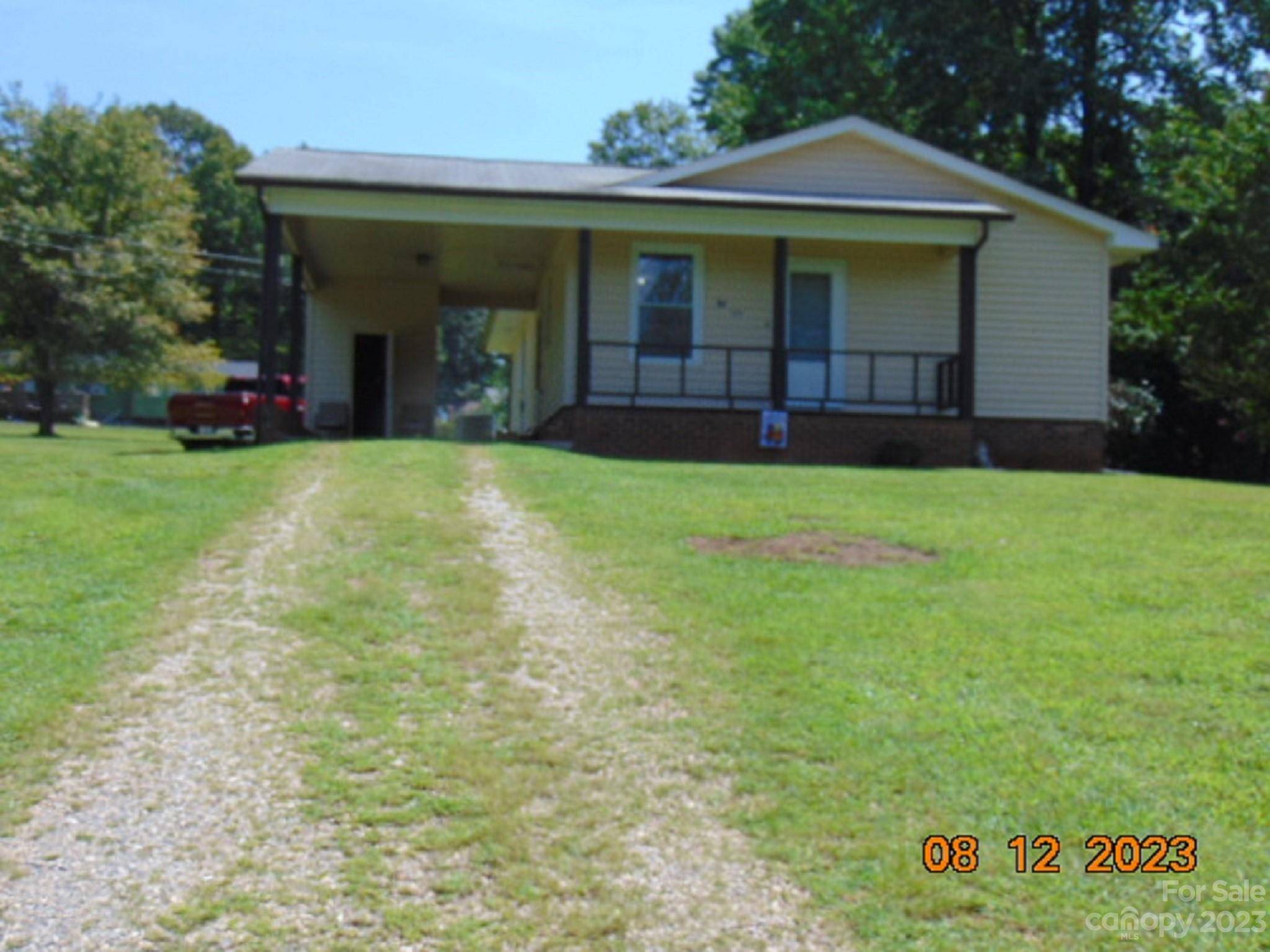 Newton, NC 28658,1681 Lazenby ST