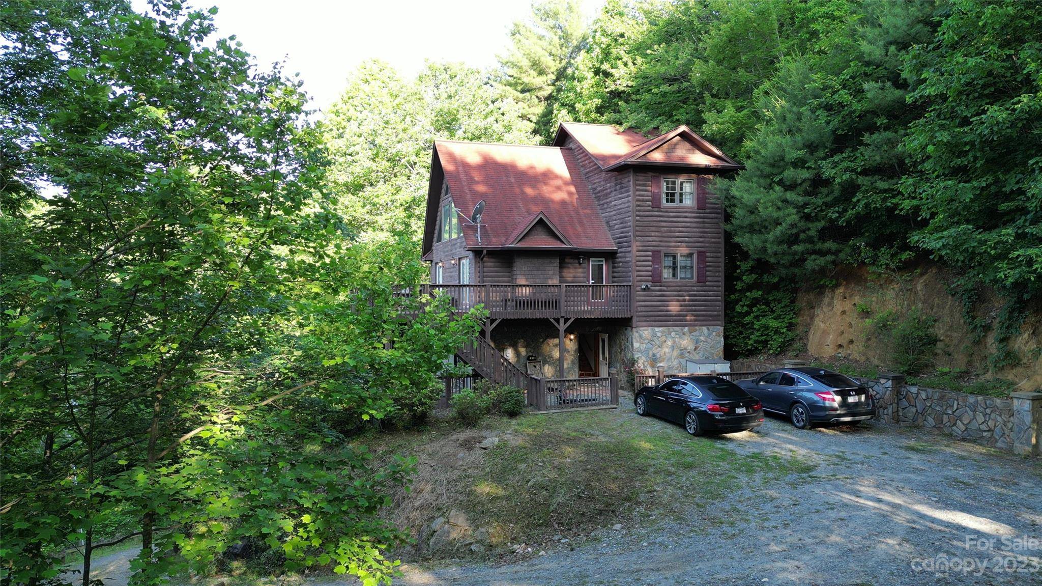 Lenoir, NC 28645,6006 Waterfalls RD