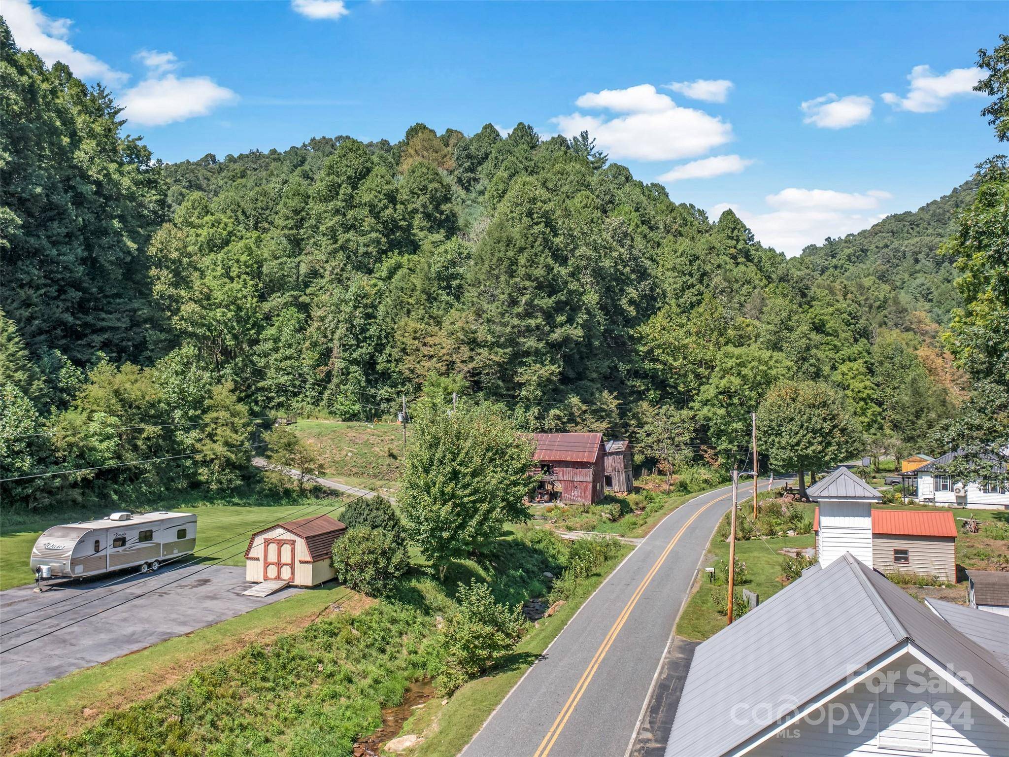 Green Mountain, NC 28705,00 Brummetts Creek RD