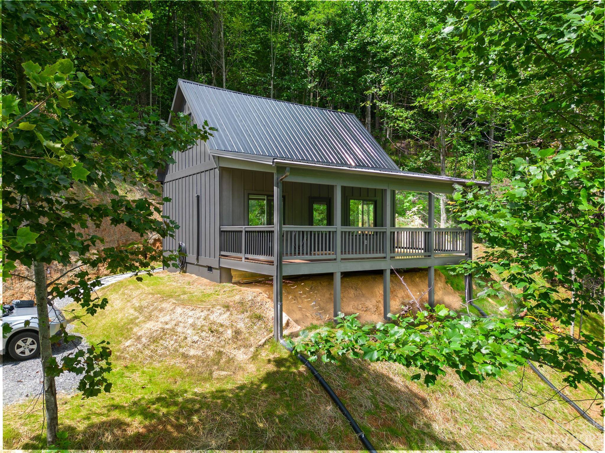 Sylva, NC 28779,176 Hog Cove RD