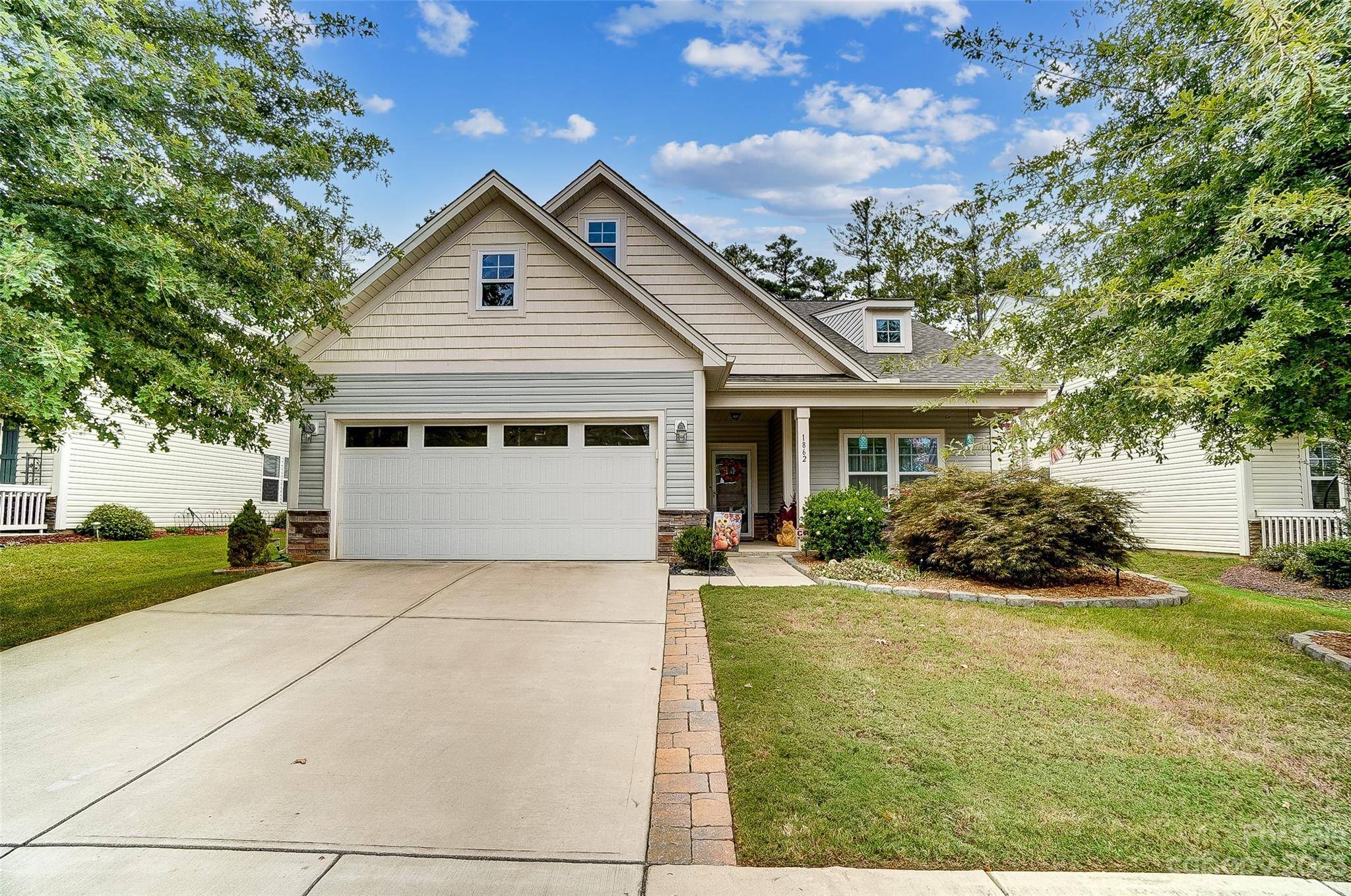 Tega Cay, SC 29708,1862 Larkspur WAY