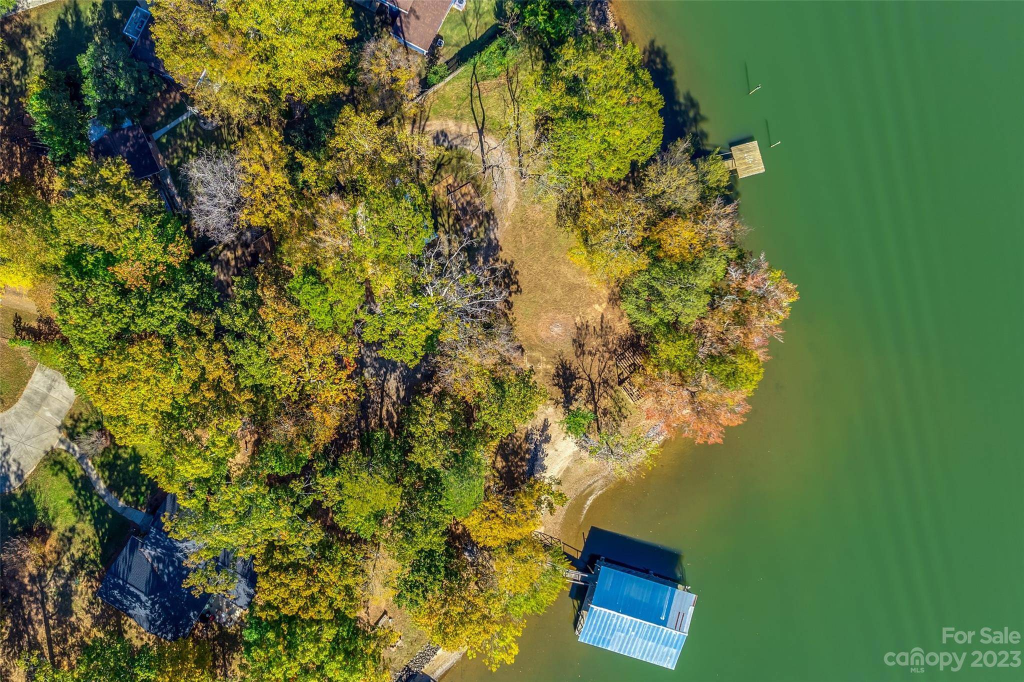 Lake Wylie, SC 29710,4435 River Oaks RD