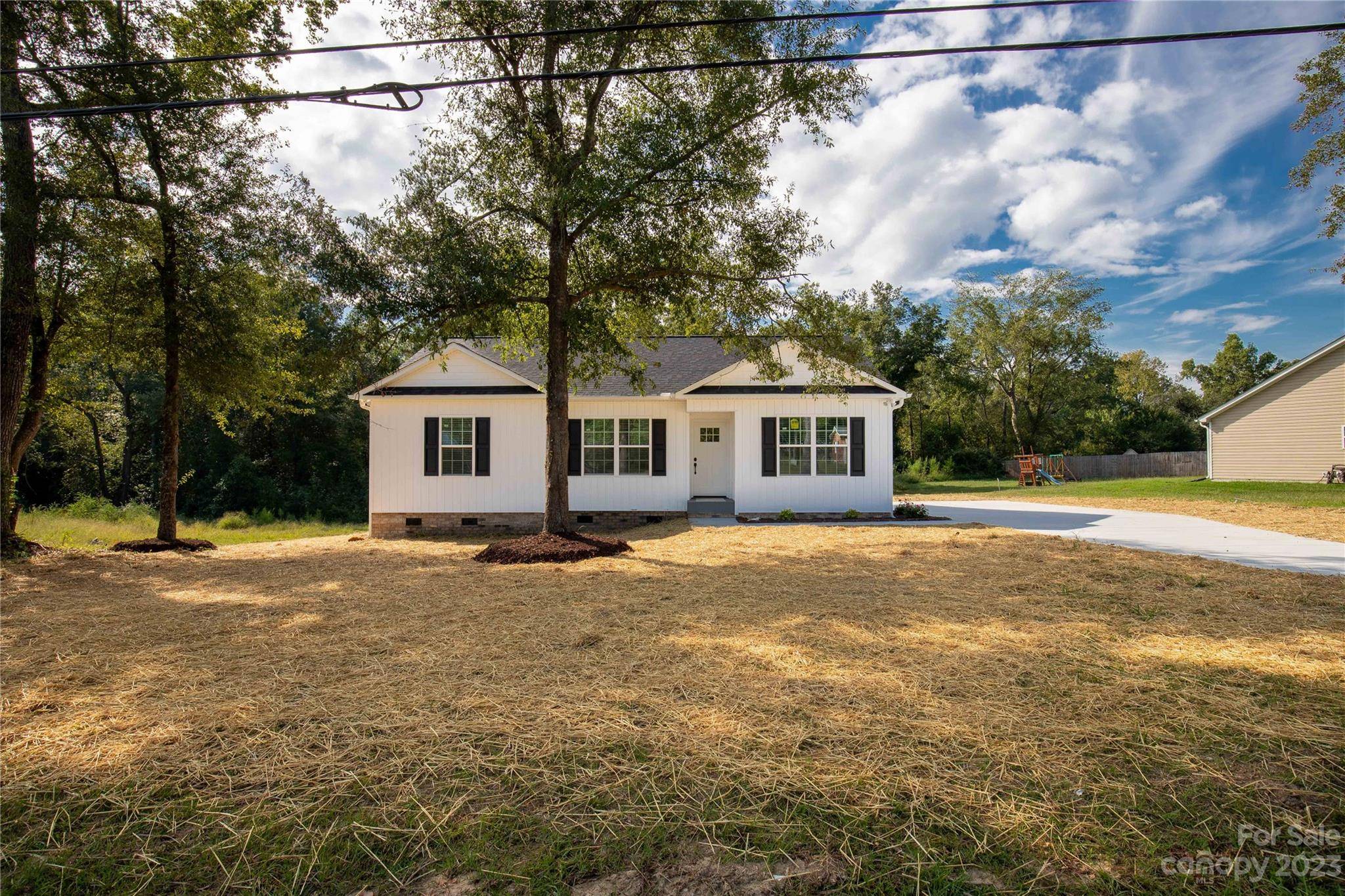 Heath Springs, SC 29058,323 East ST