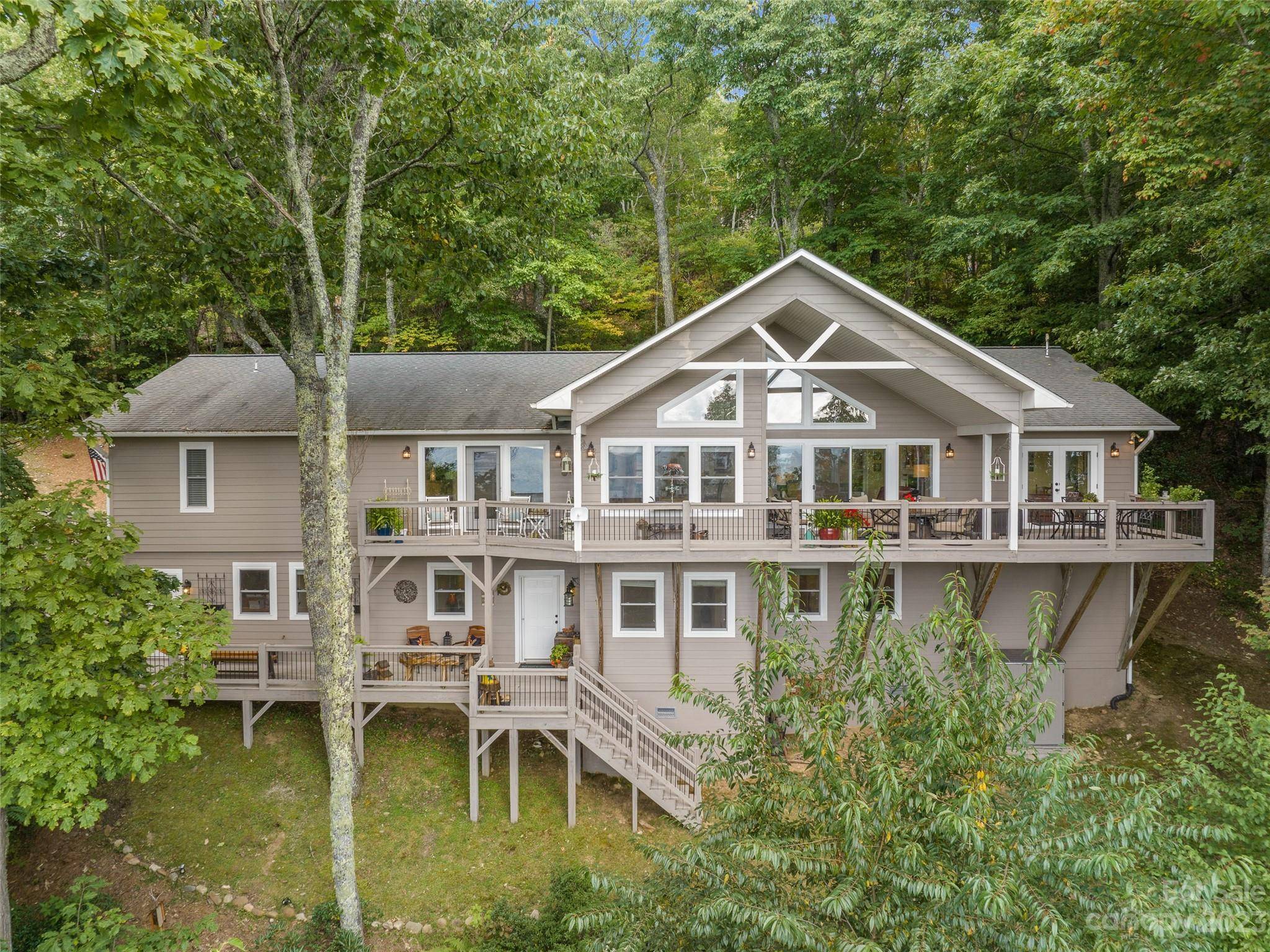 Maggie Valley, NC 28751,396 Leatherwood RD