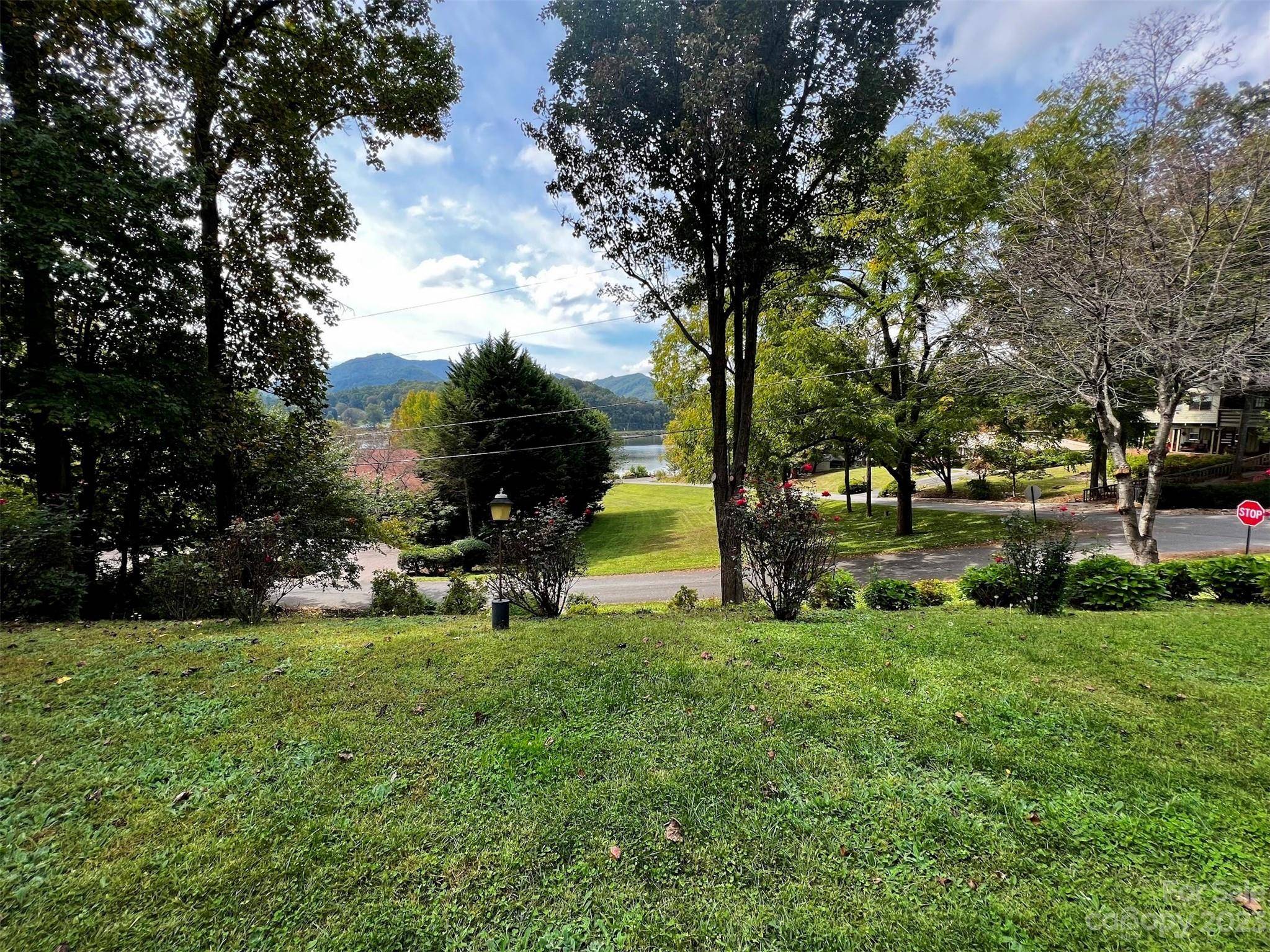 Lake Junaluska, NC 28745,90 Harmon AVE