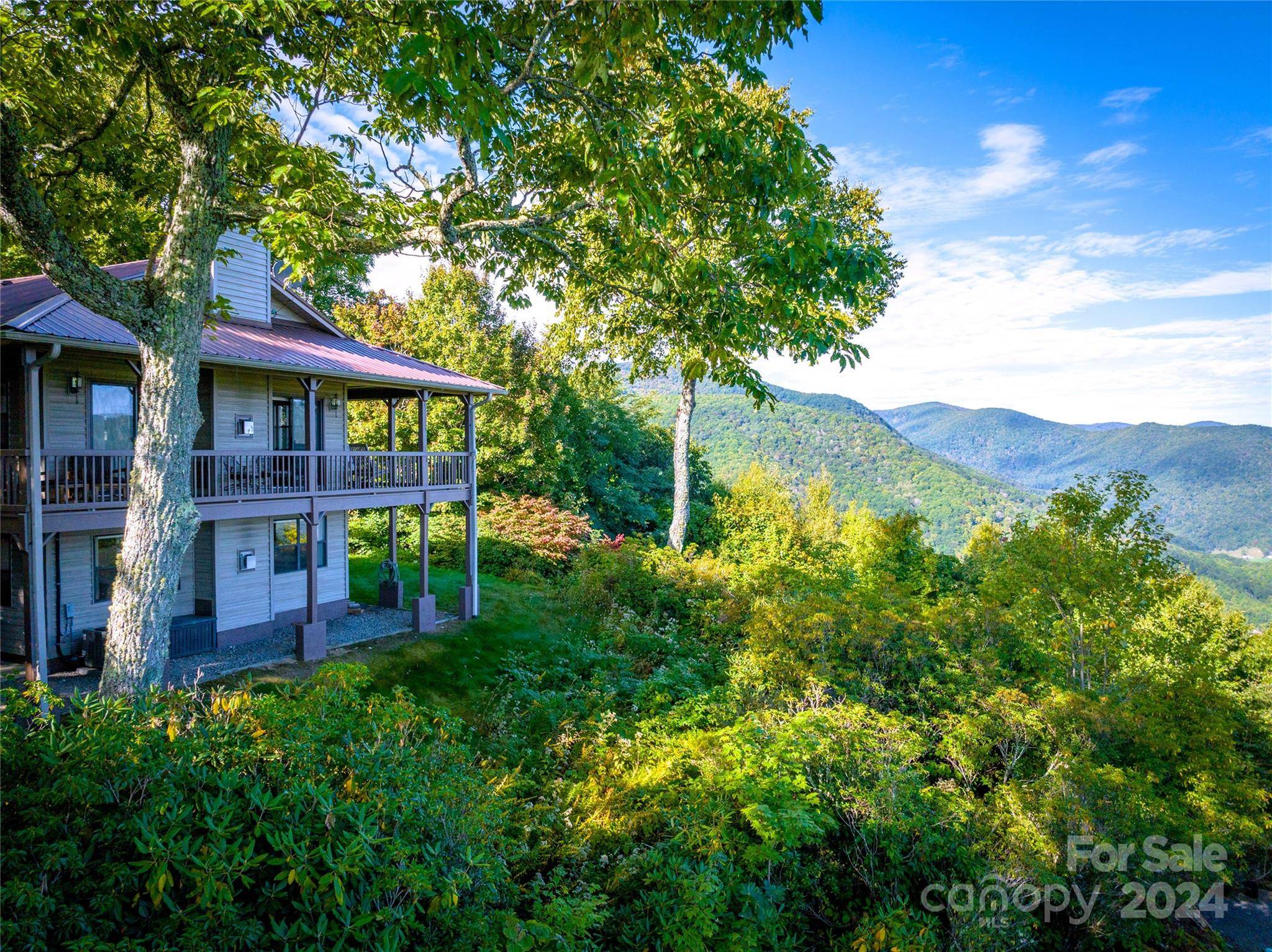 Maggie Valley, NC 28751,189 Chickadee LN