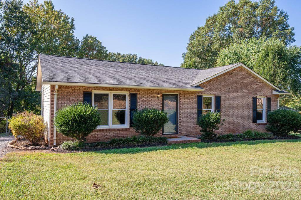 Lincolnton, NC 28092,804 S Laurel ST