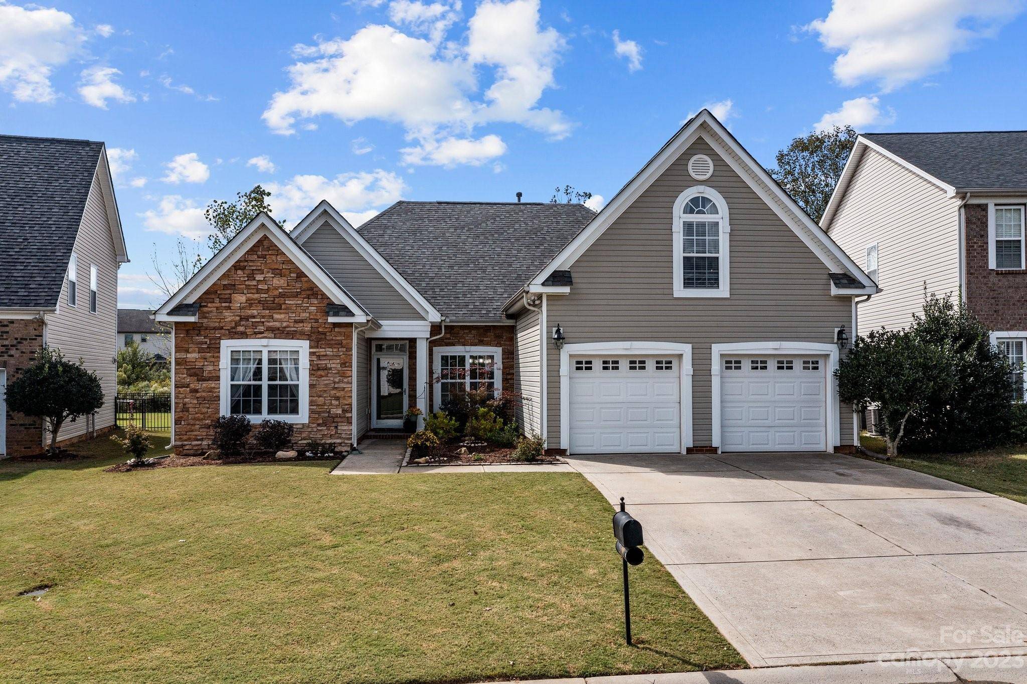 Matthews, NC 28104,2108 Blue Iris DR