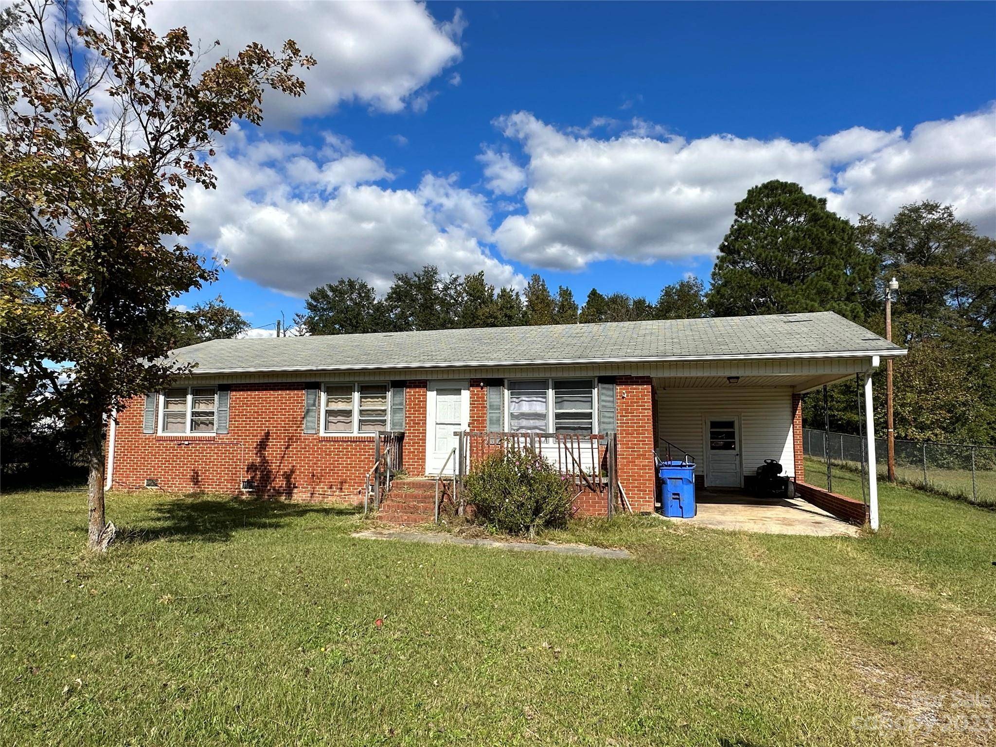 Pageland, SC 29728,203 Rollings RD