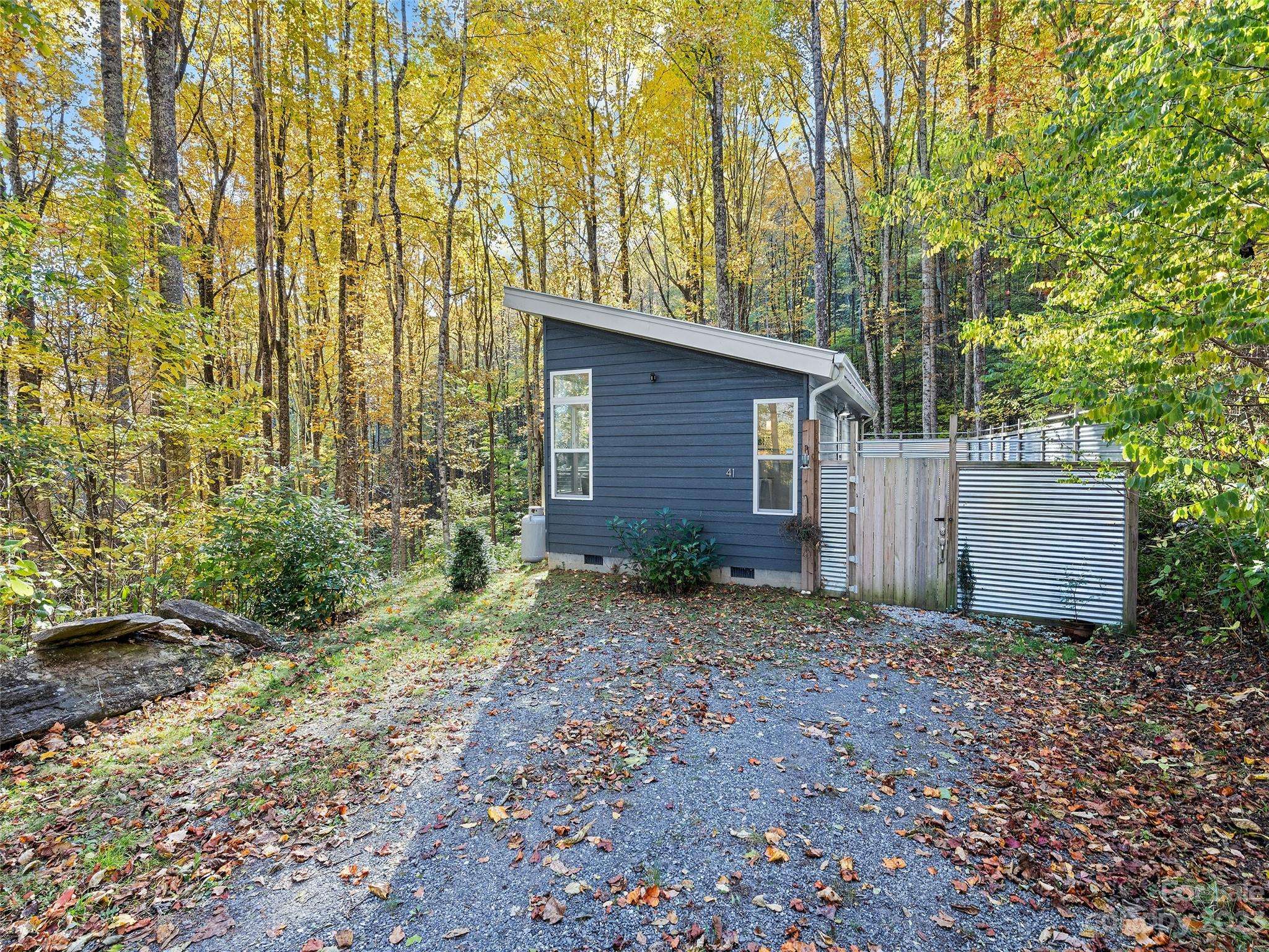 Maggie Valley, NC 28751,41 Granite LN