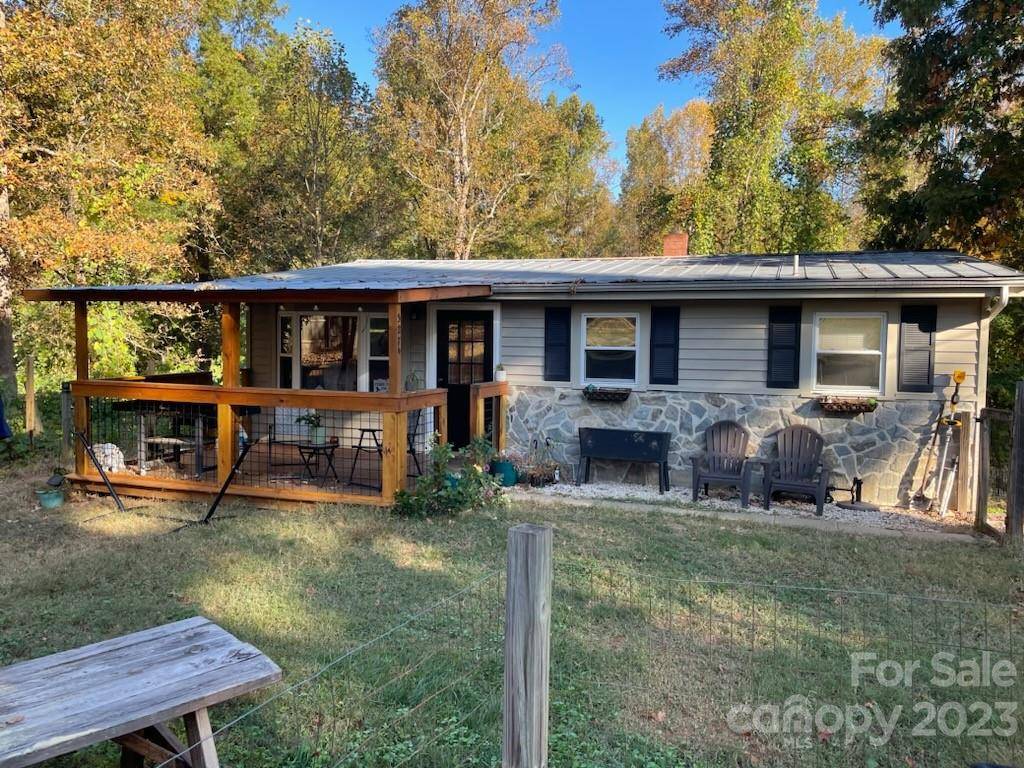 Connelly Springs, NC 28612,3274 North Maple ST