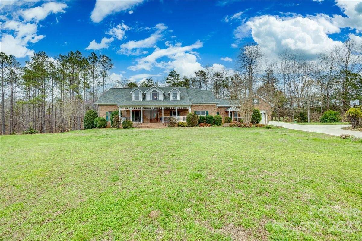 Clover, SC 29710,511 Cedar Grove RD