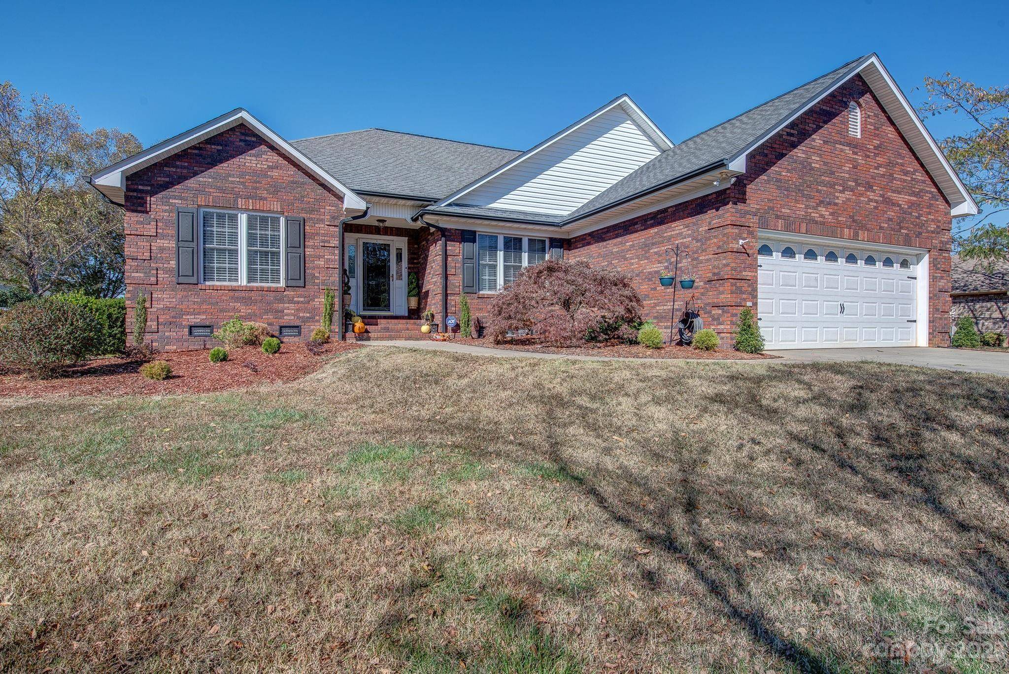 Dallas, NC 28034,3446 Cloninger RD
