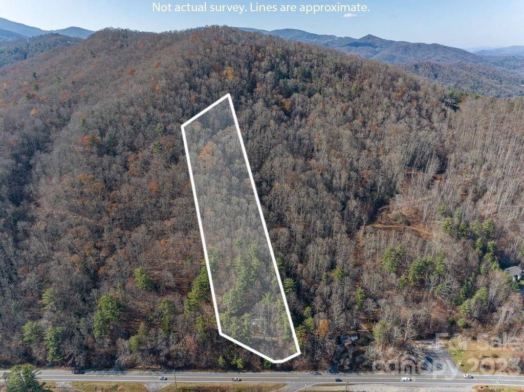 Boone, NC 28607,218 Leafy LN