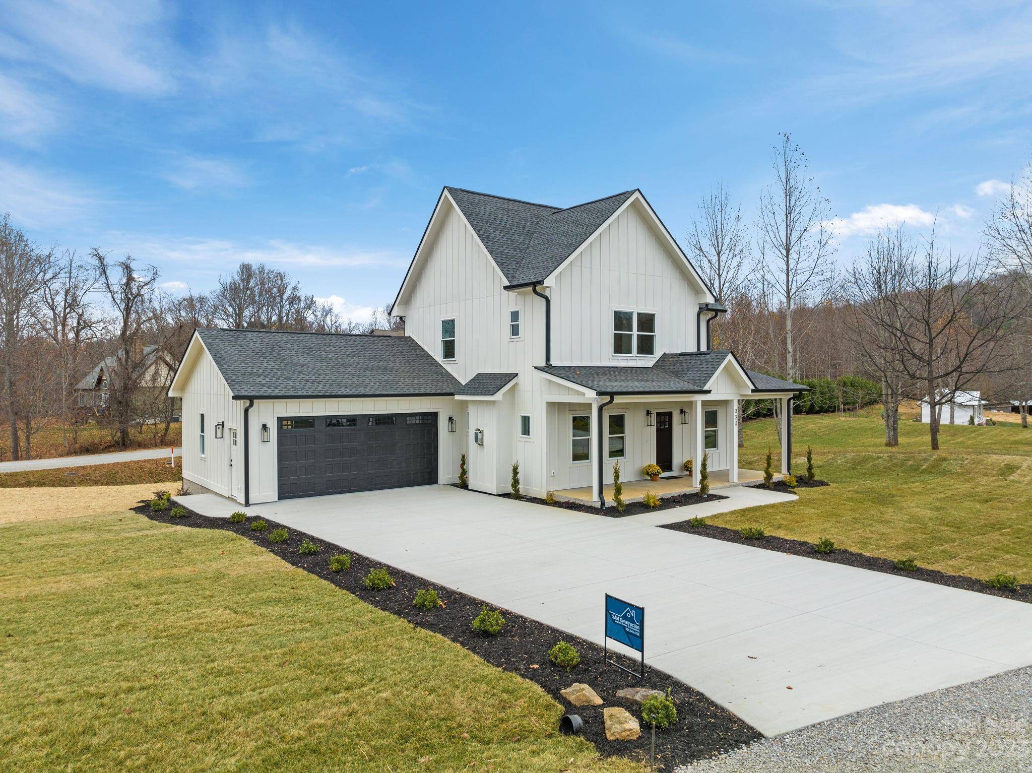 Hendersonville, NC 28792,323 Eagles Eye DR