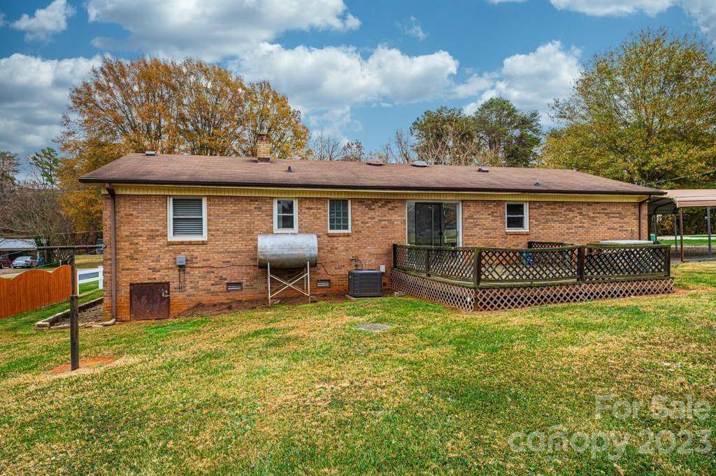 Newton, NC 28658,2411 Hillside DR