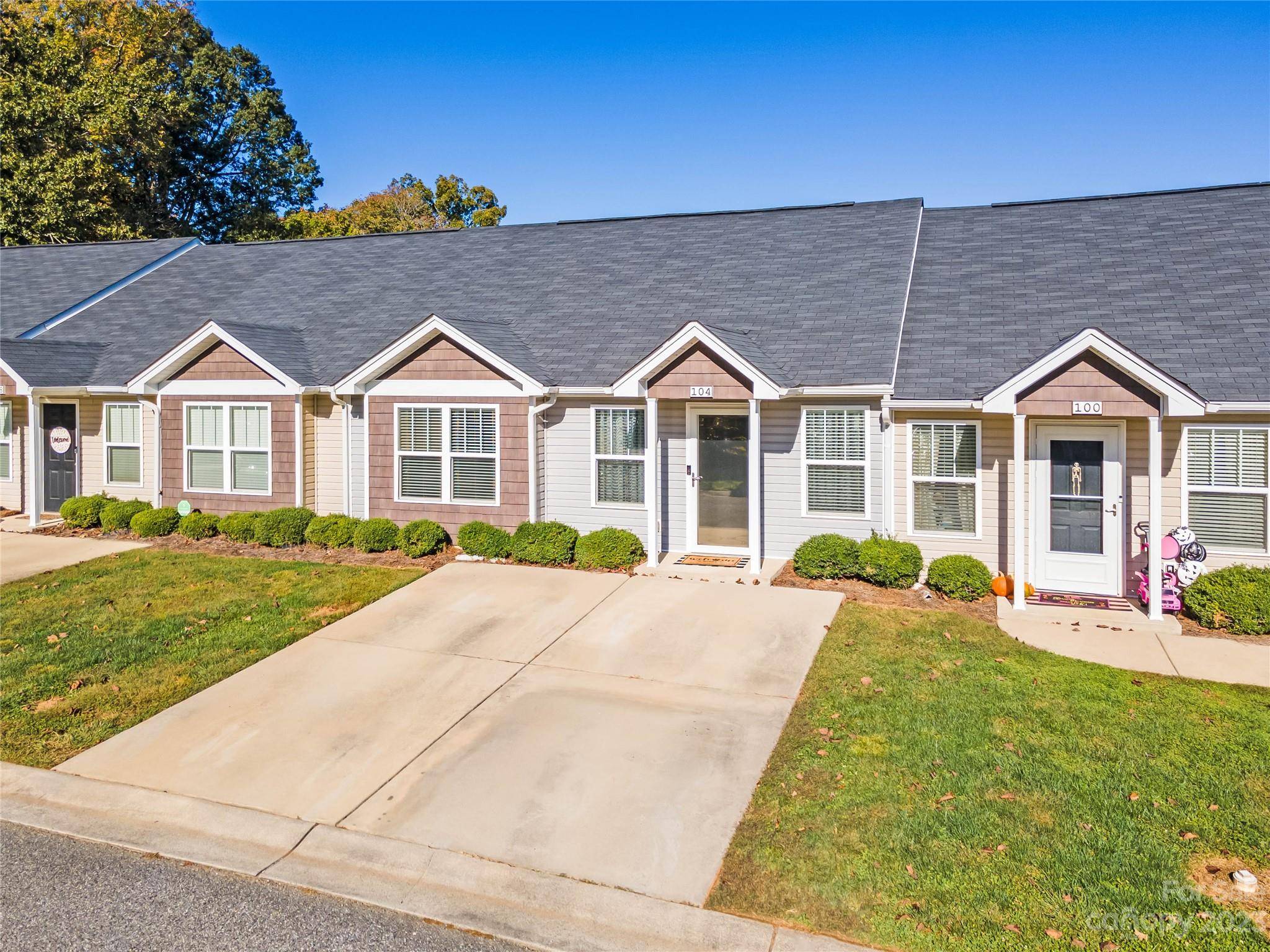 Mount Holly, NC 28120,104 S Canyon RDG