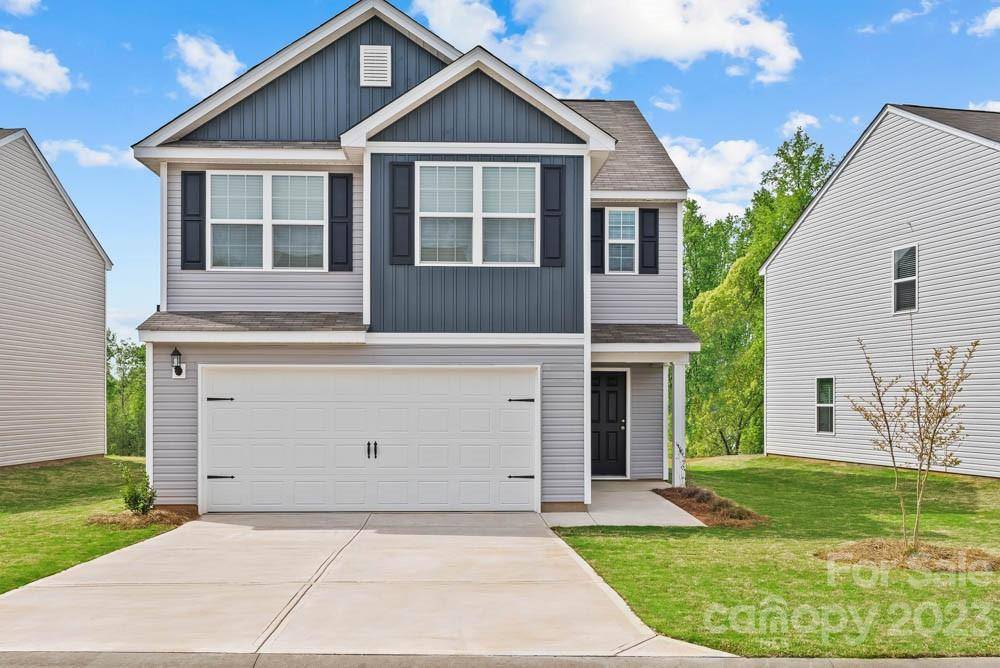 Charlotte, NC 28215,5004 Golden Flyer LN