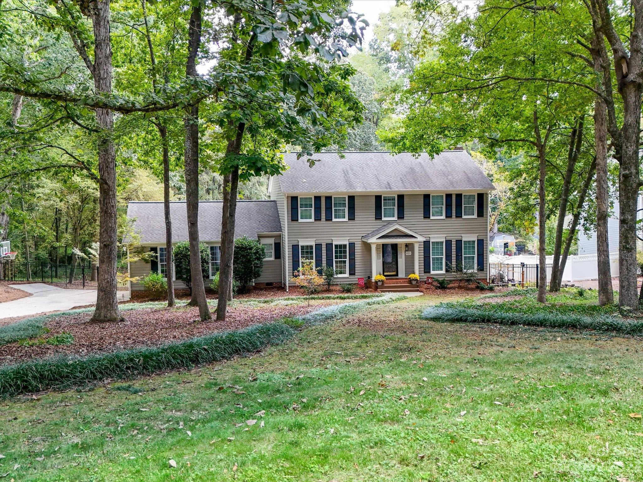 Matthews, NC 28105,10411 Stonemede LN