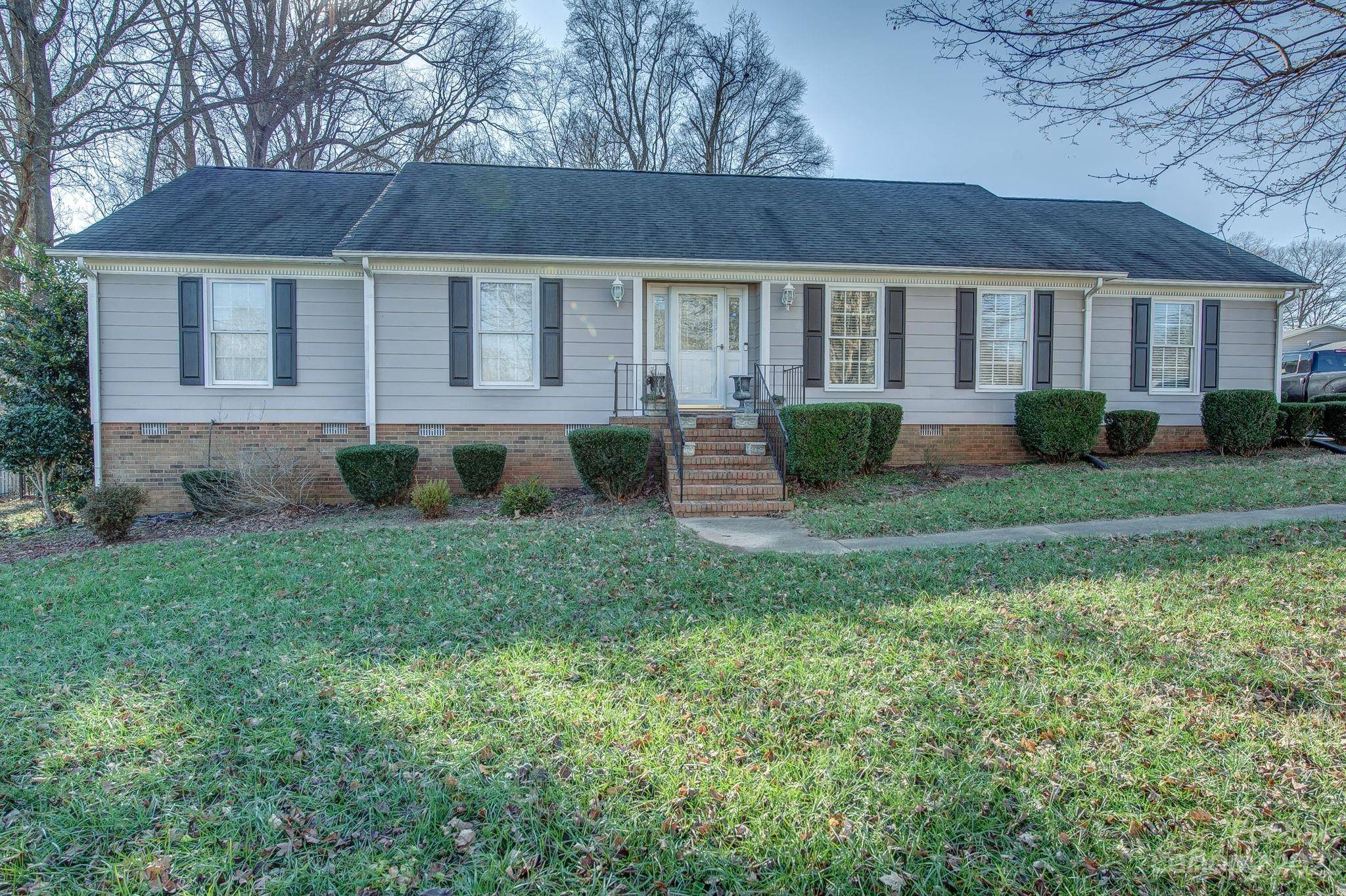 Gastonia, NC 28056,205 Woodbriar TRL