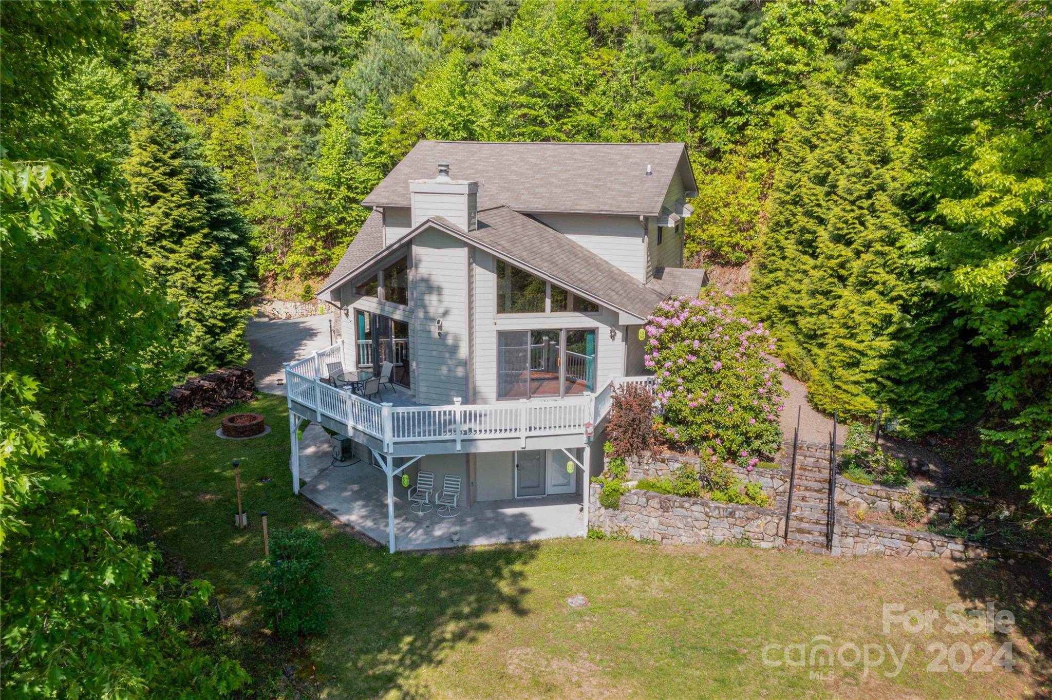 Waynesville, NC 28785,80 Pine Top LN
