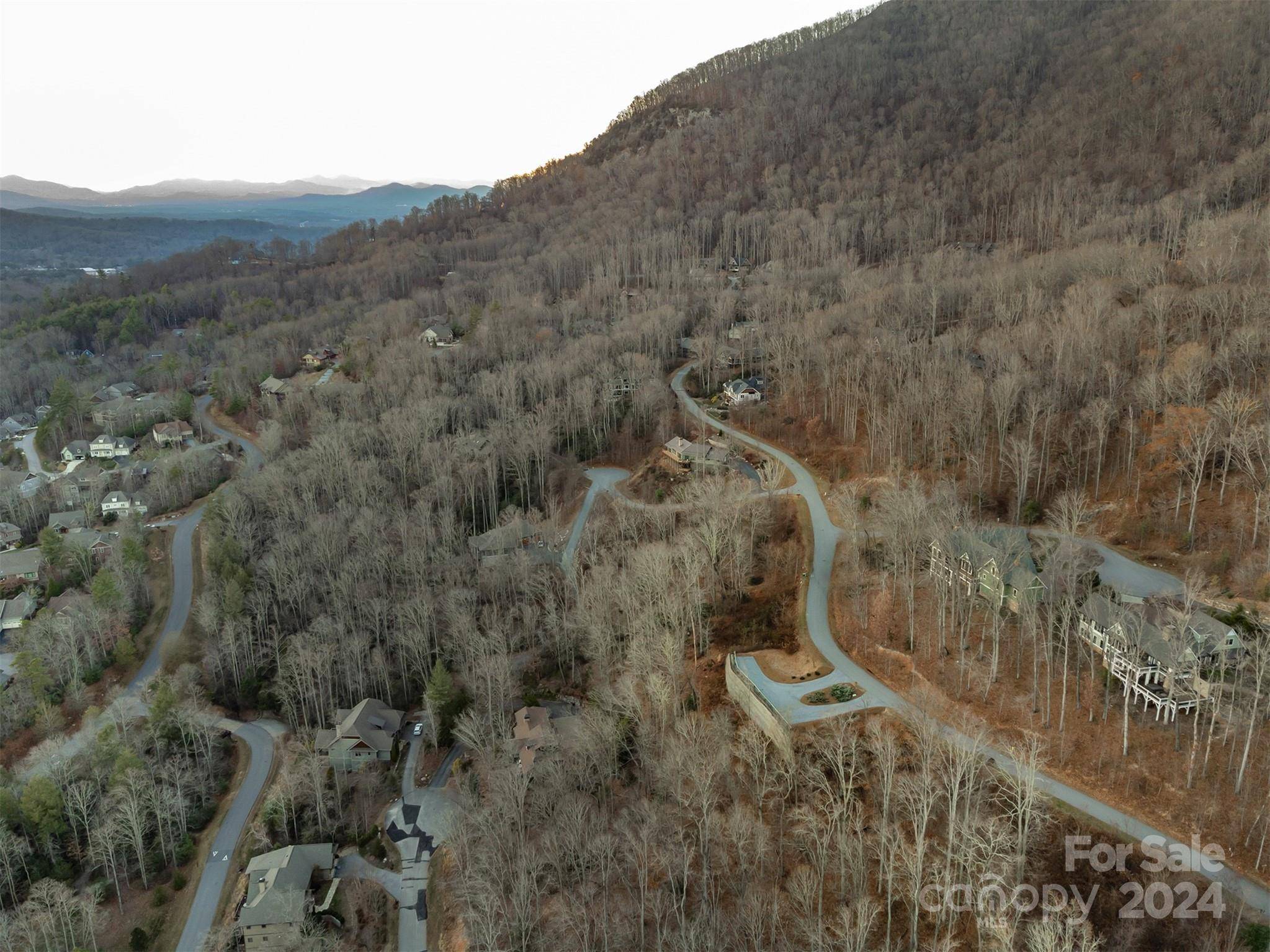 Fairview, NC 28730,67 Clear Water Trail RD #511