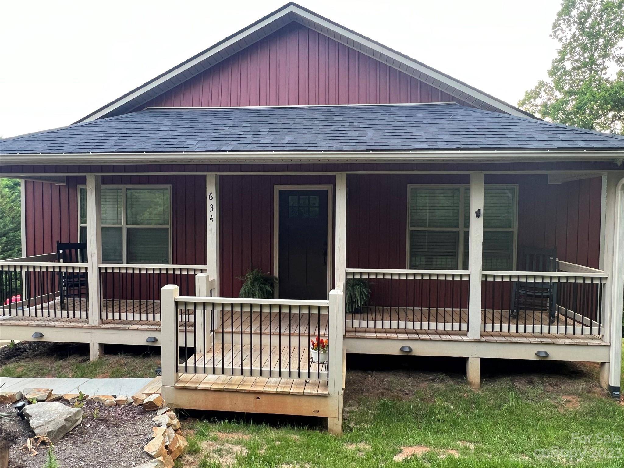 Leicester, NC 28748,634 Southern Pines PL