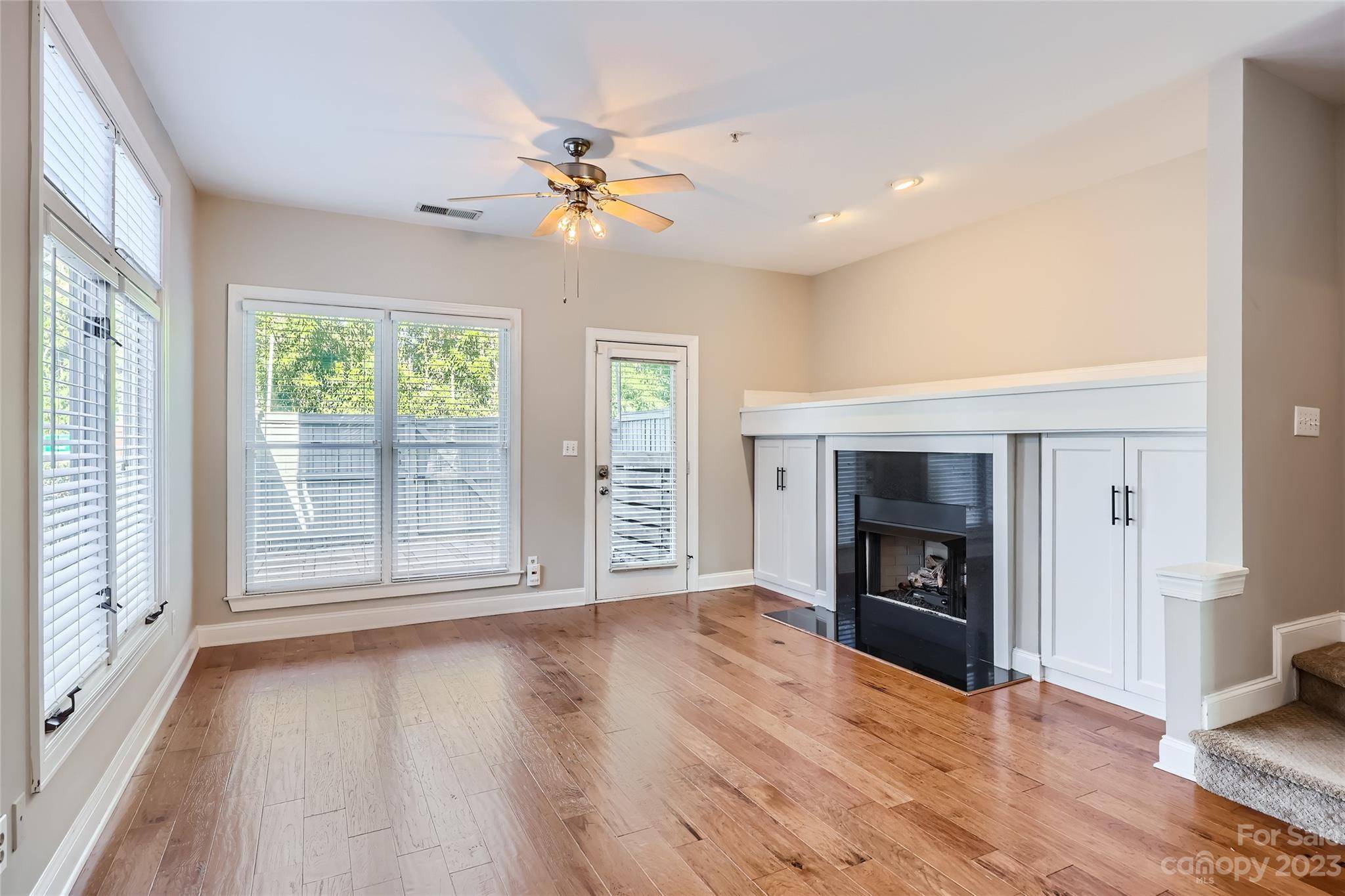 Charlotte, NC 28209,1033 Park West DR