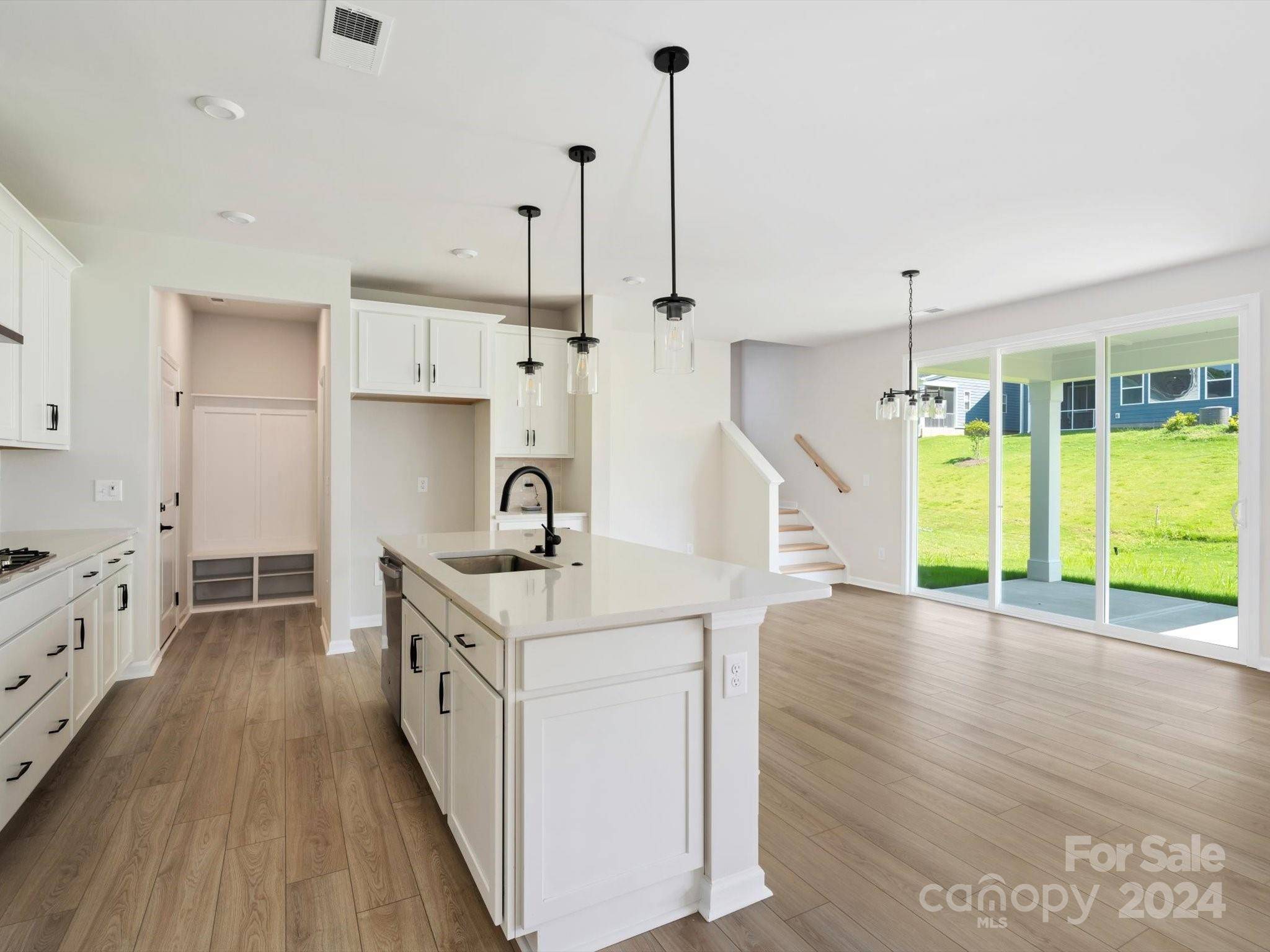 Mooresville, NC 28115,122 Hadley CT