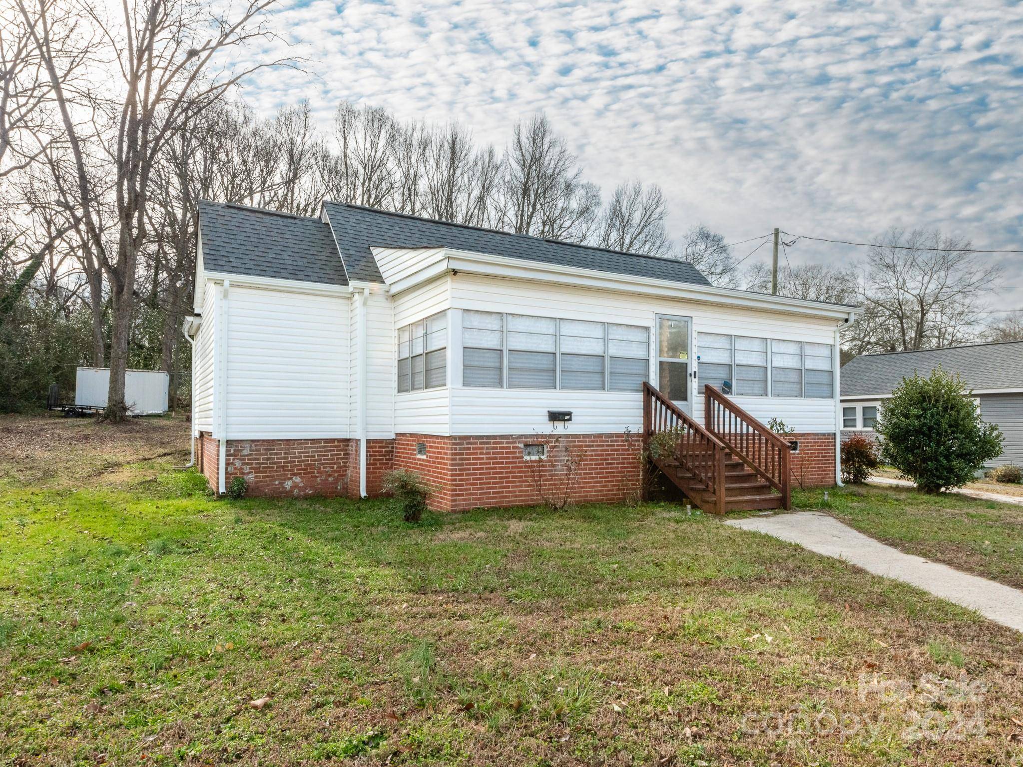 Blacksburg, SC 29702,405 W Lime ST