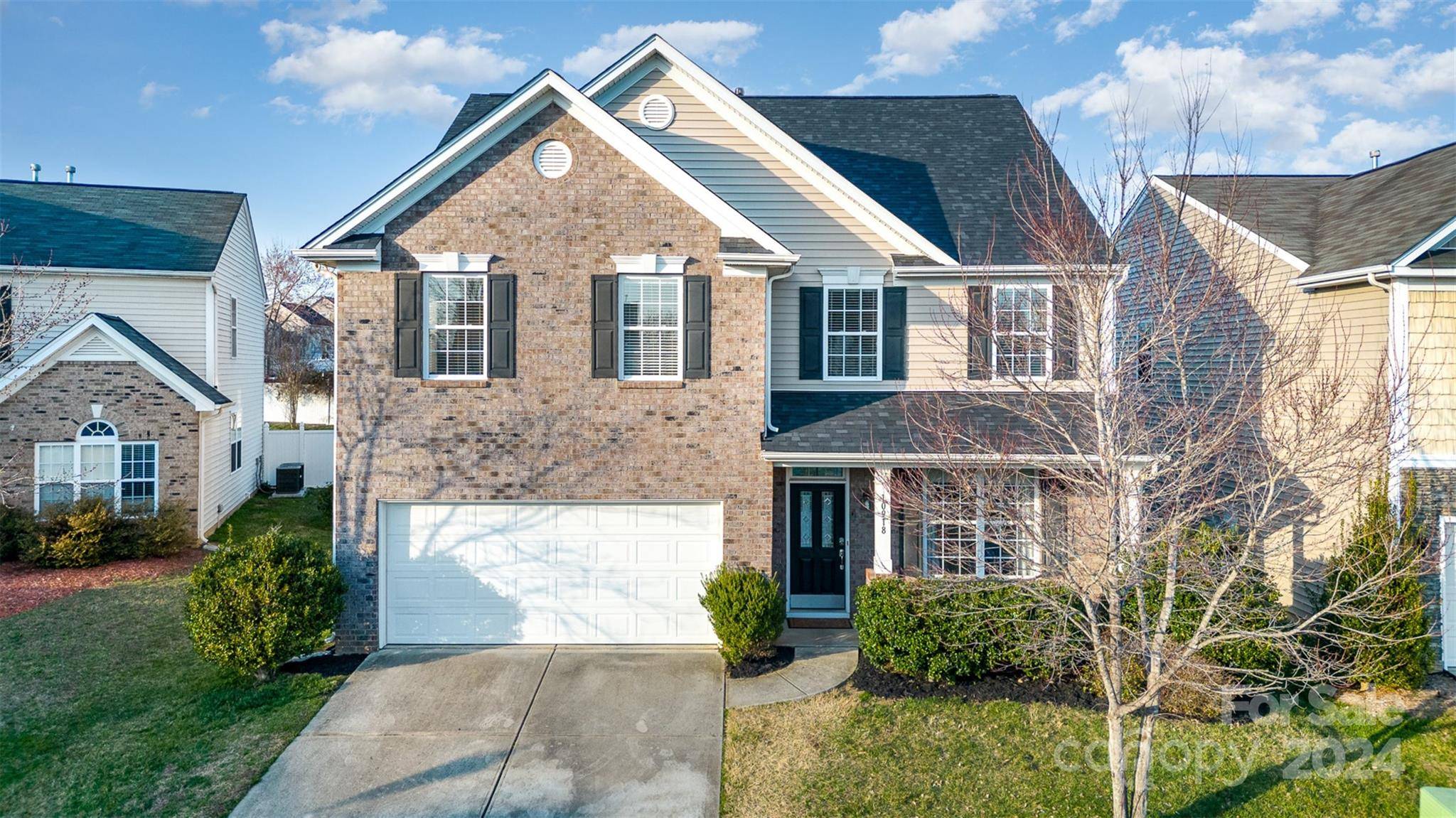 Davidson, NC 28036,10918 Sand River CT