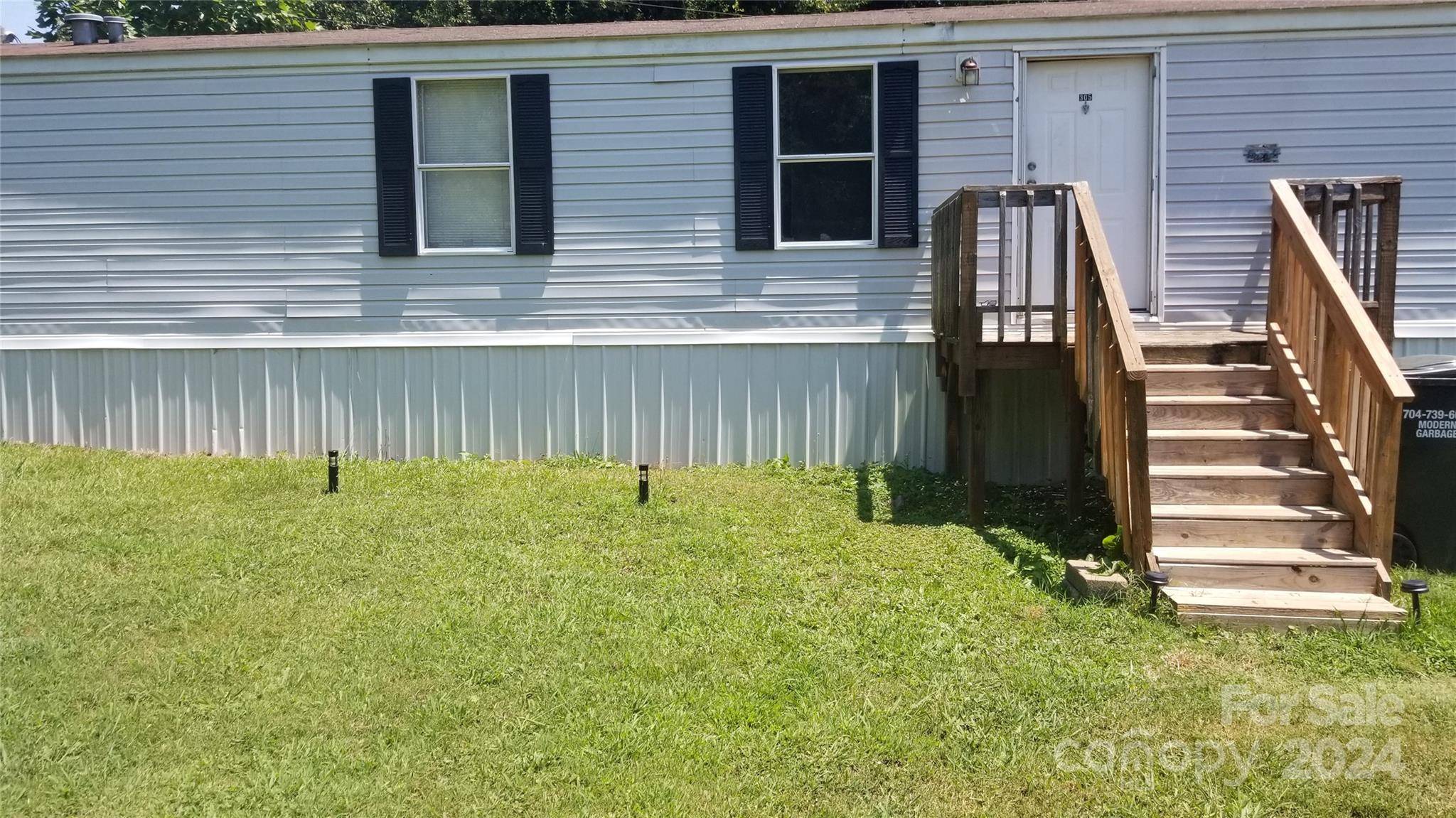 Mount Holly, NC 28120,303 Horseshoe DR