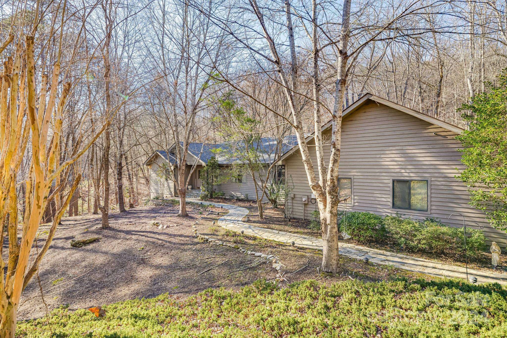 Lake Lure, NC 28746,165 Chinquapin RD #87