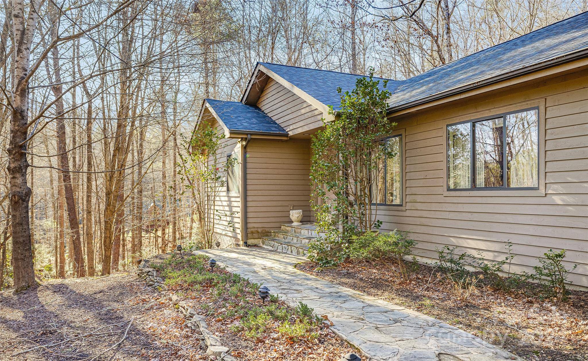 Lake Lure, NC 28746,165 Chinquapin RD #87