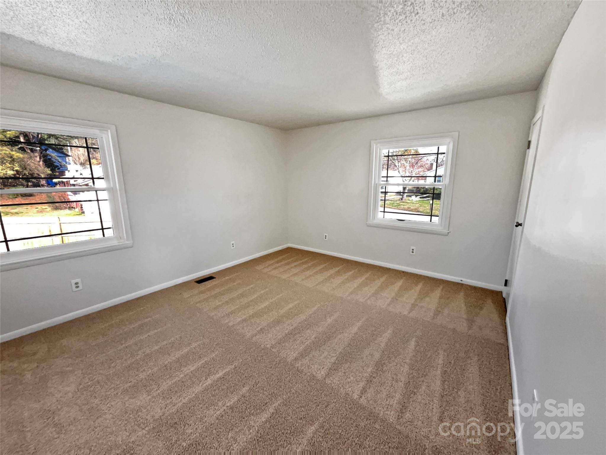Dallas, NC 28034,1006 Wilson BLVD