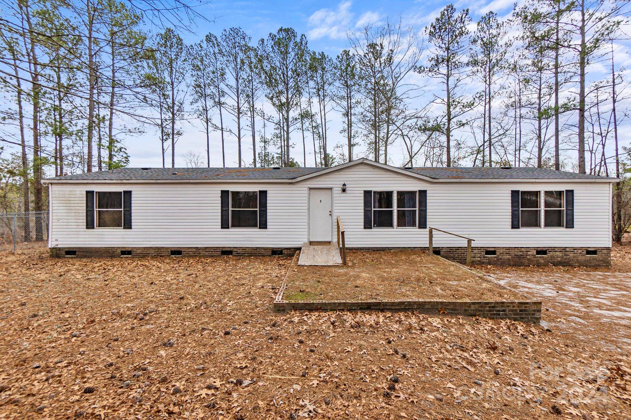 Kershaw, SC 29067,1379 Jones RD