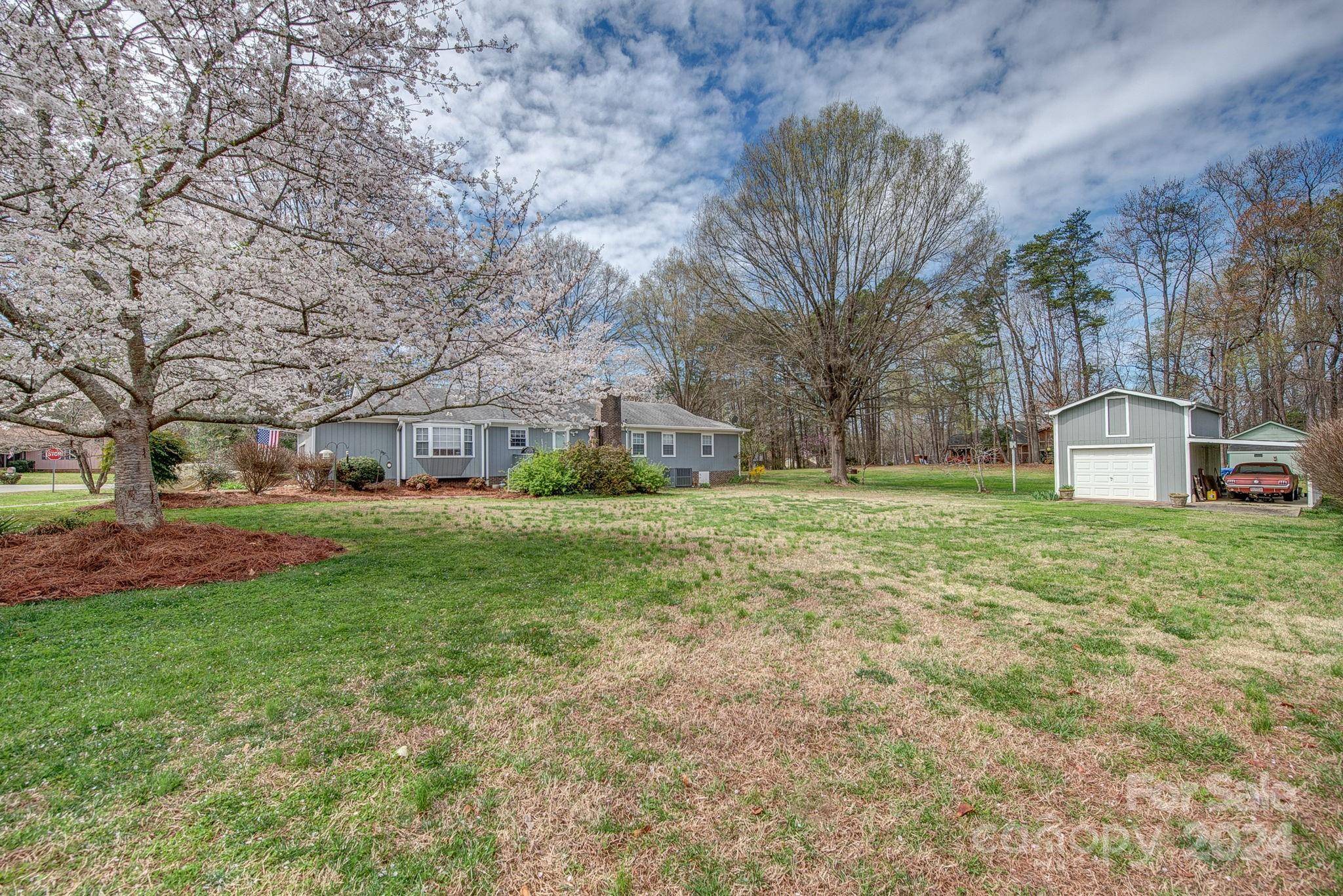 Gastonia, NC 28056,400 Woodbriar TRL