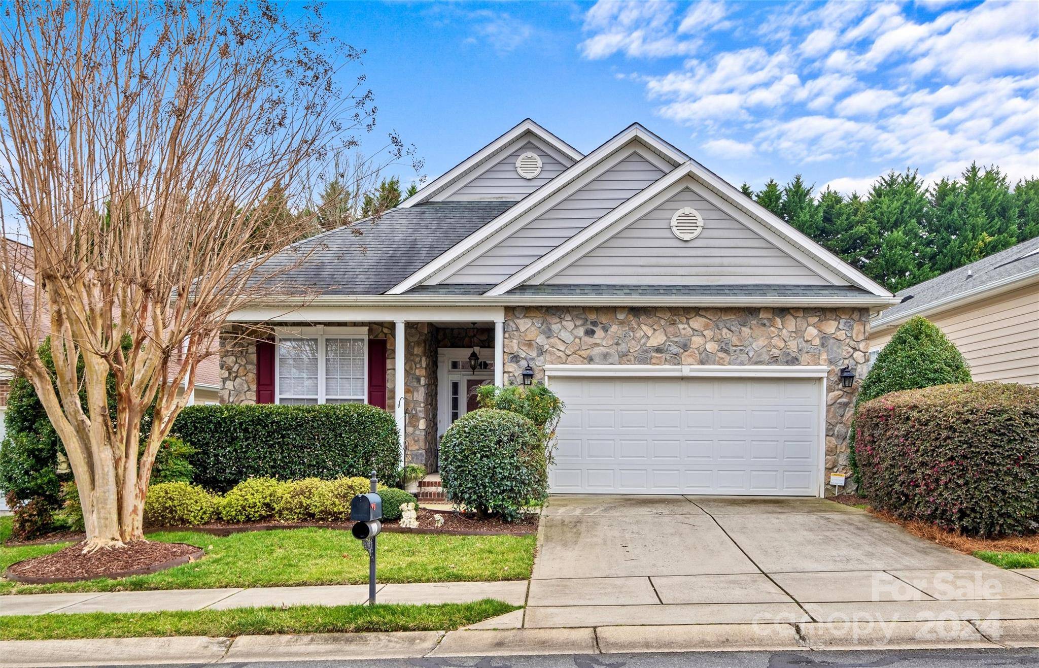 Fort Mill, SC 29708,978 Platinum DR