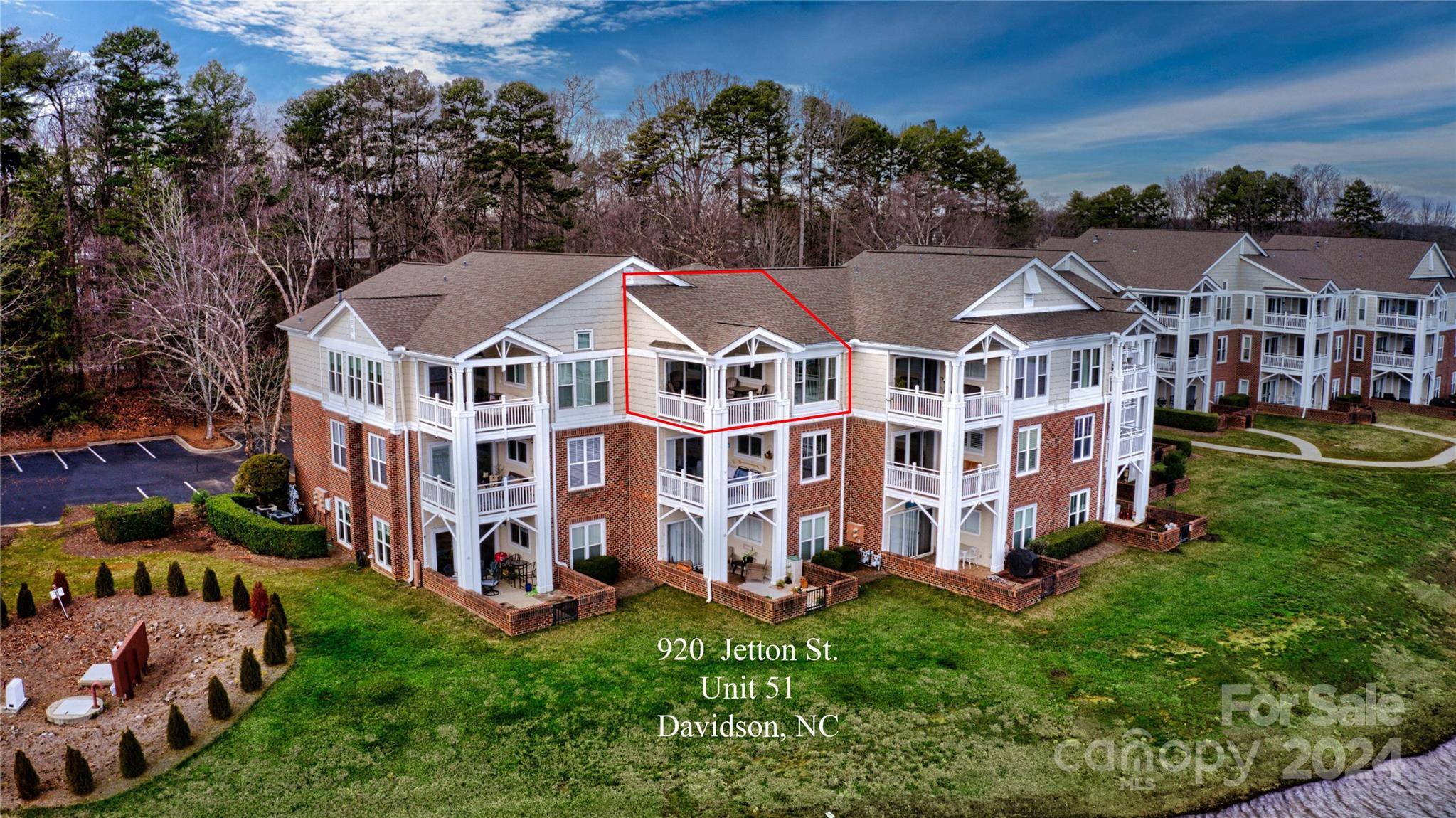 Davidson, NC 28036,920 Jetton ST