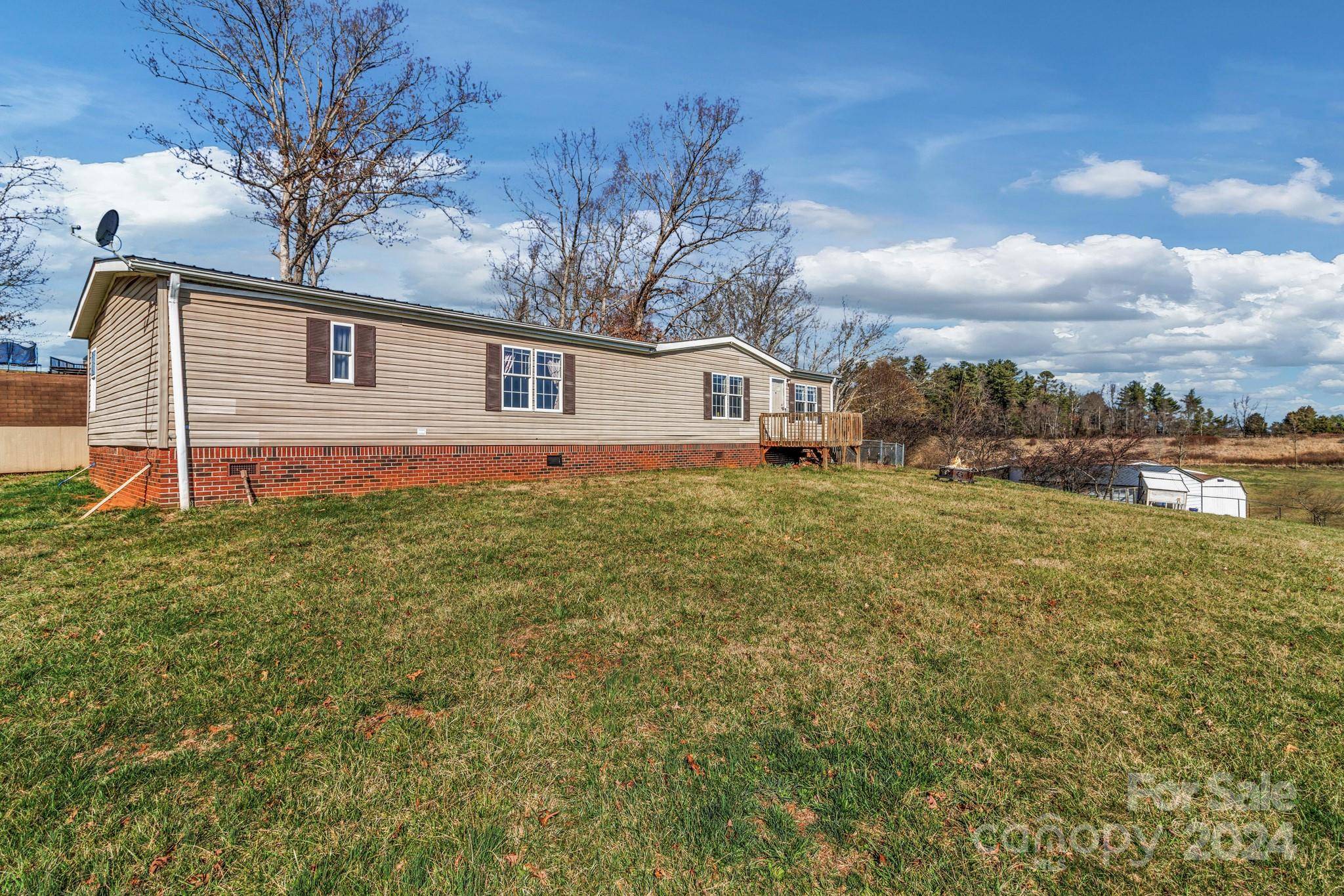 Leicester, NC 28748,28 Frank Lawson LN