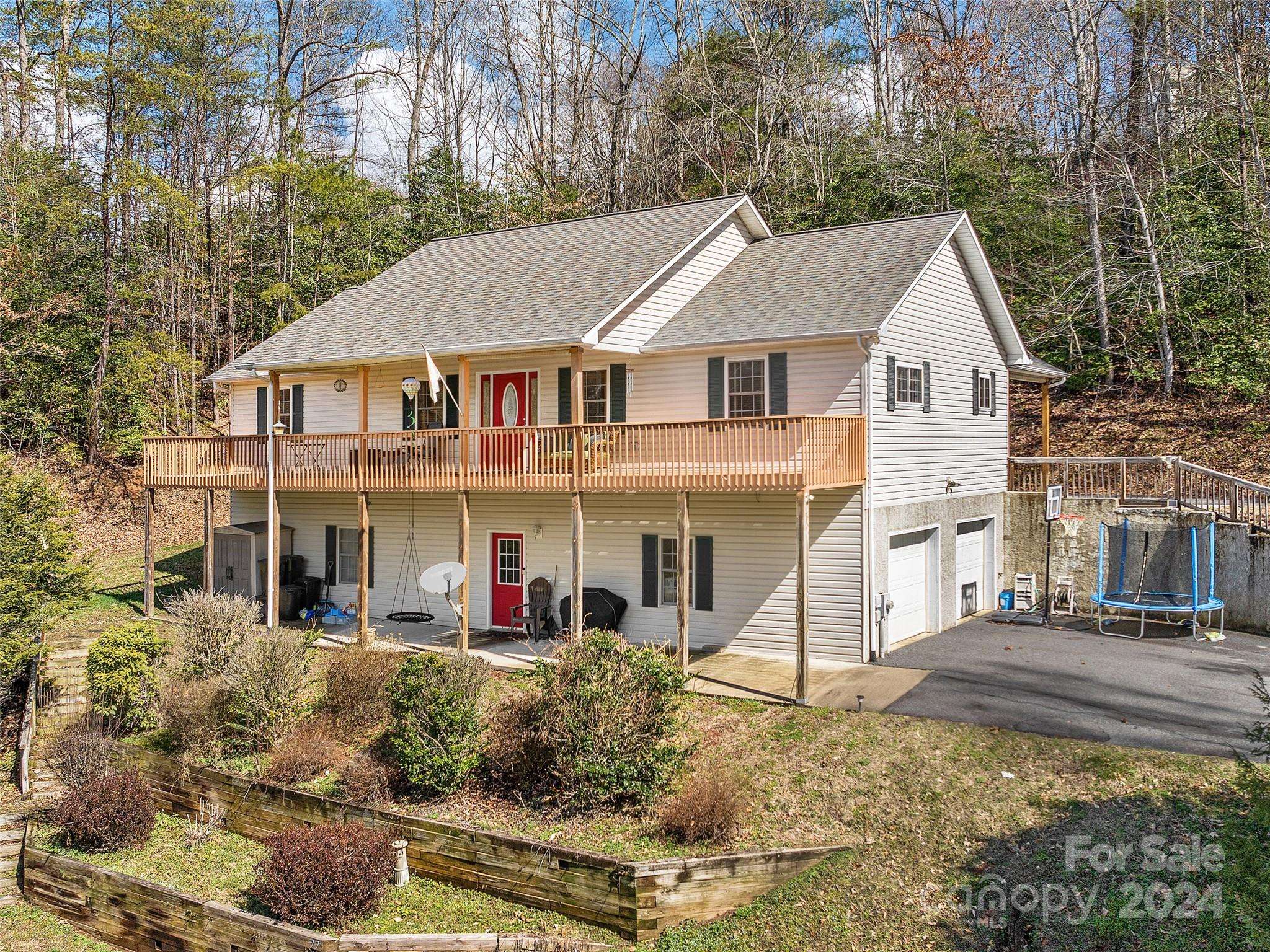 Sylva, NC 28779,77 Yorkshire DR